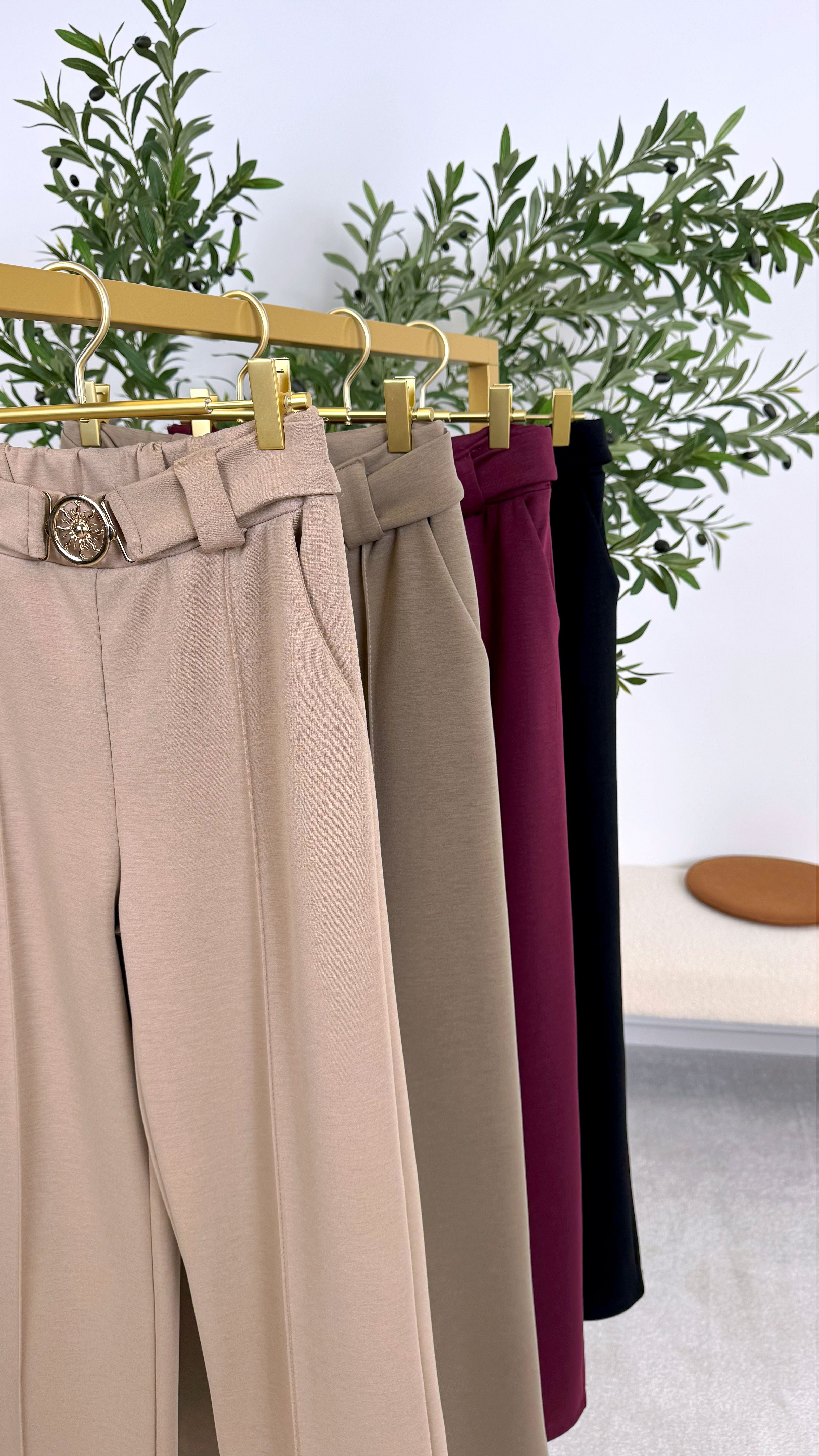 Hose Cintura d’Oro *Beige*