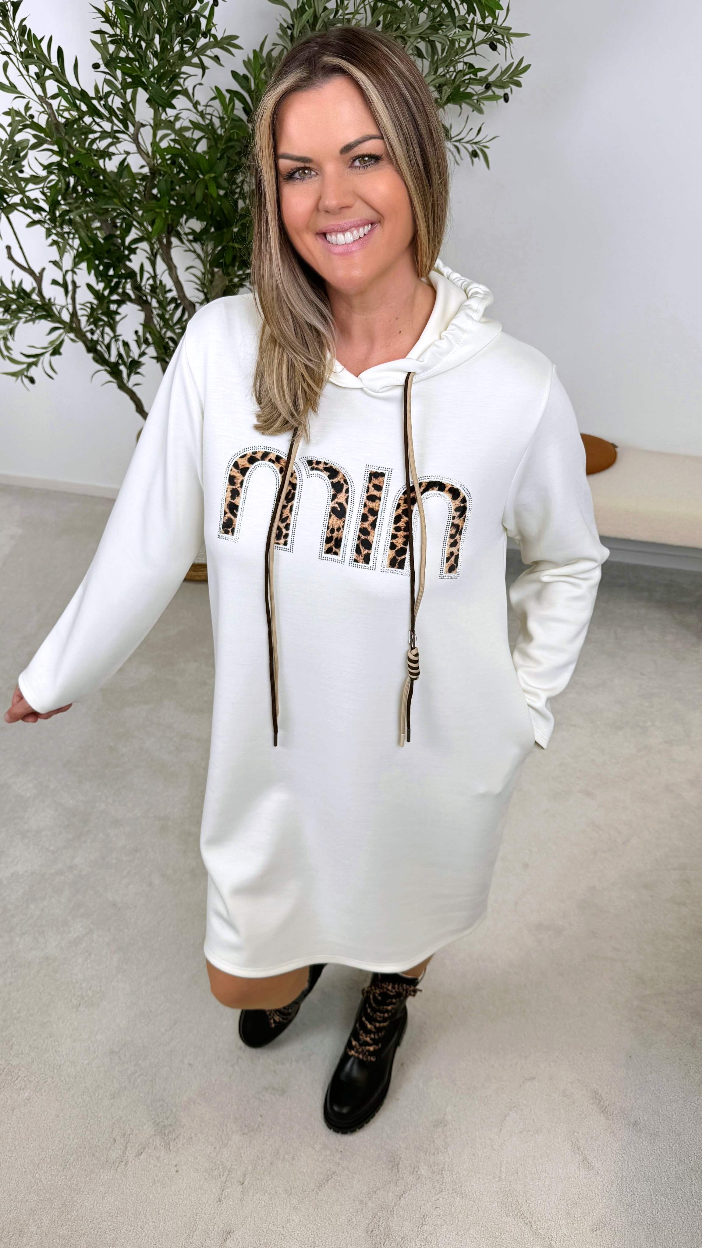 Long-Hoodie Leolita *Weiß* - Power of Princess