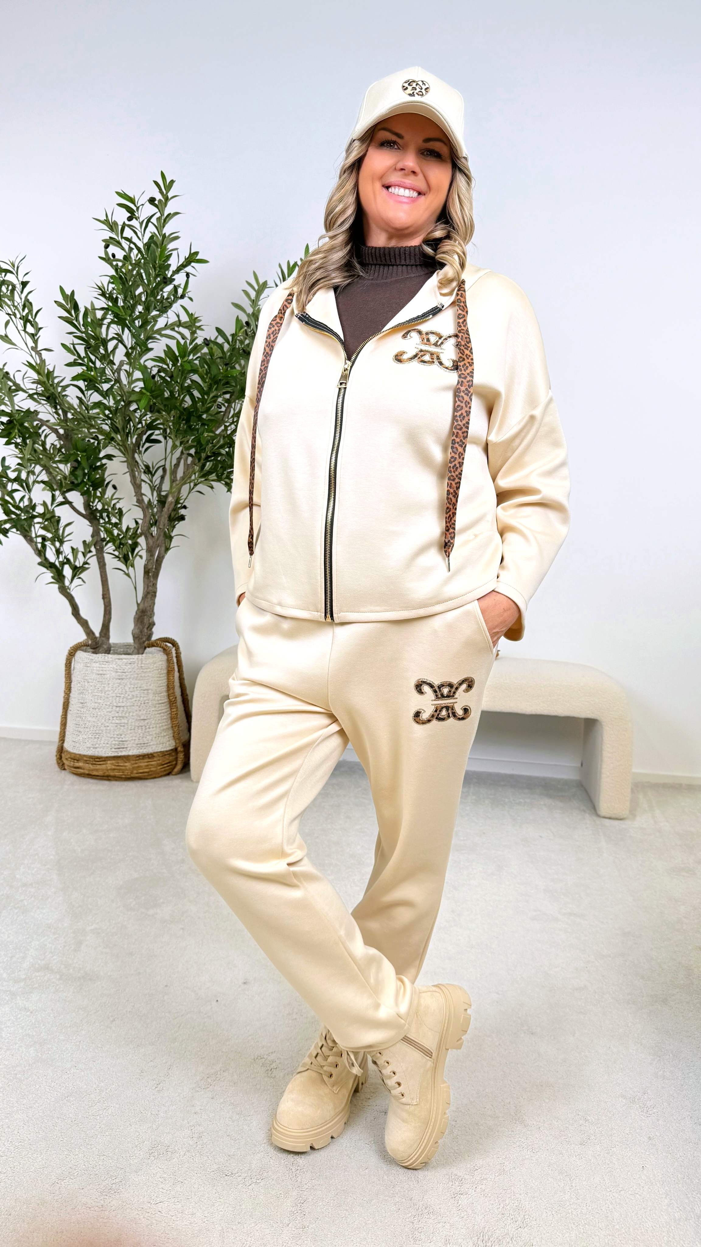 Sweatjacke Cleo Glam *Beige*