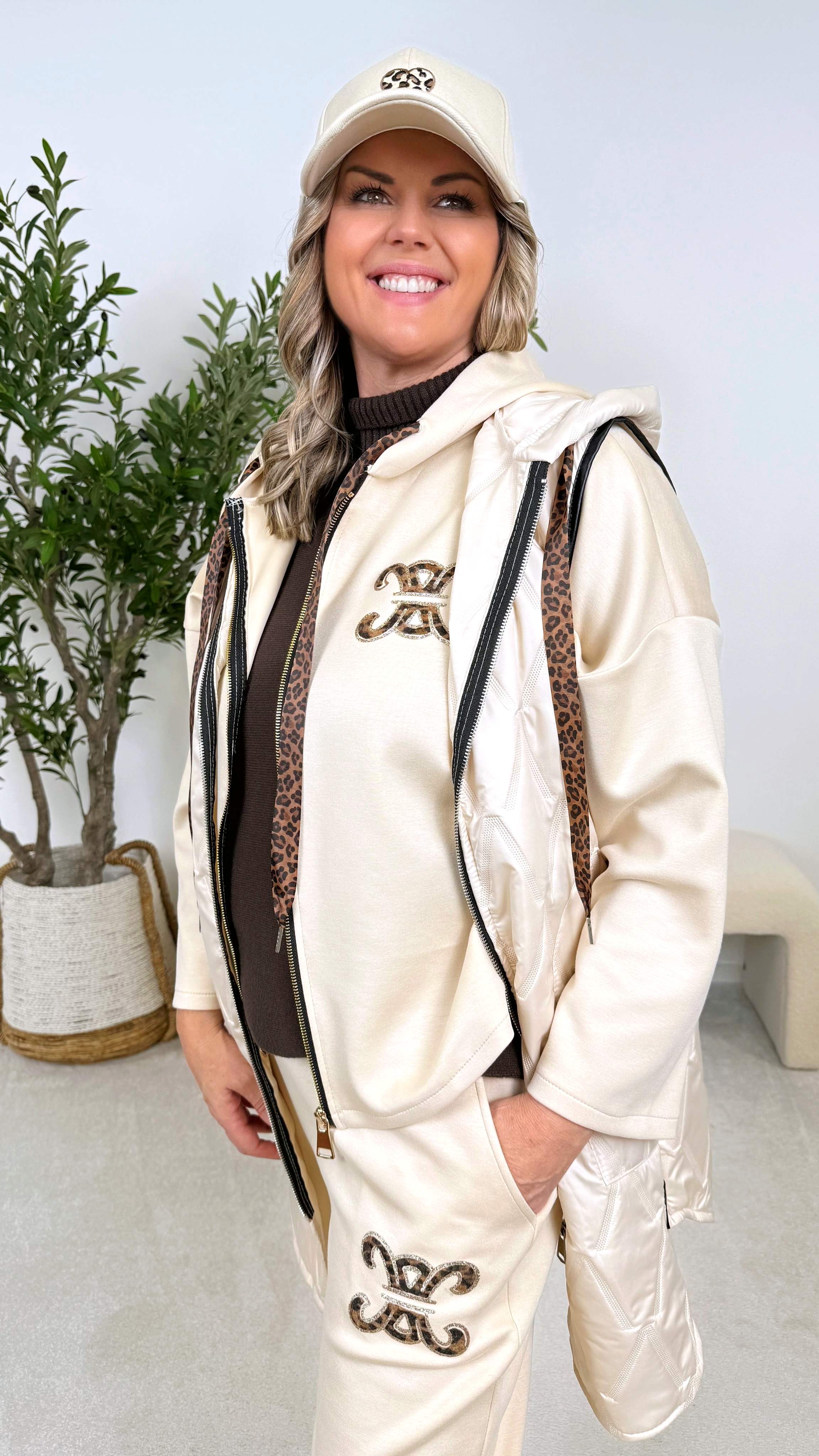 Sweatjacke Cleo Glam *Beige*