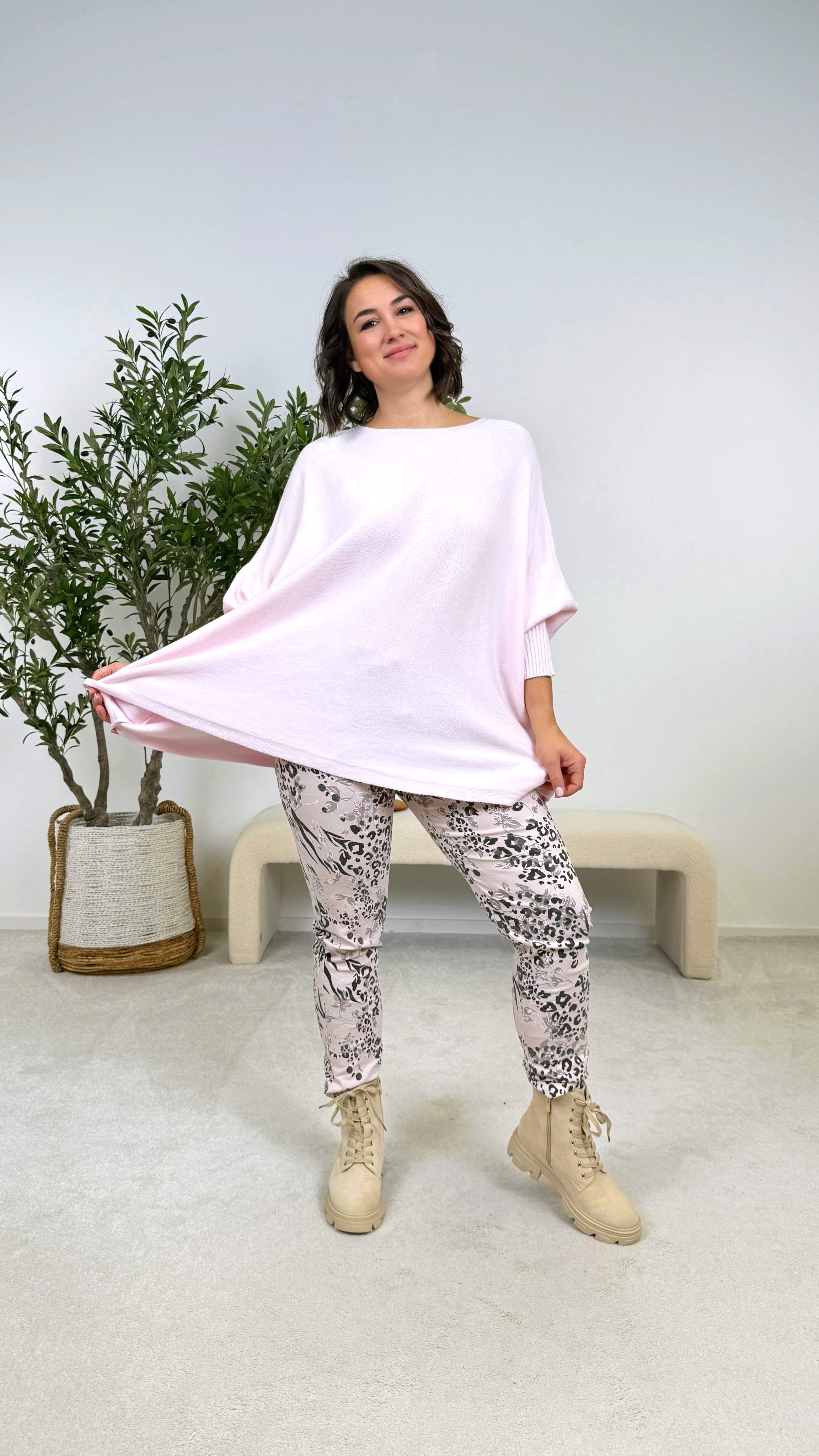 Jogpants Exotic Flower (7 Farben)