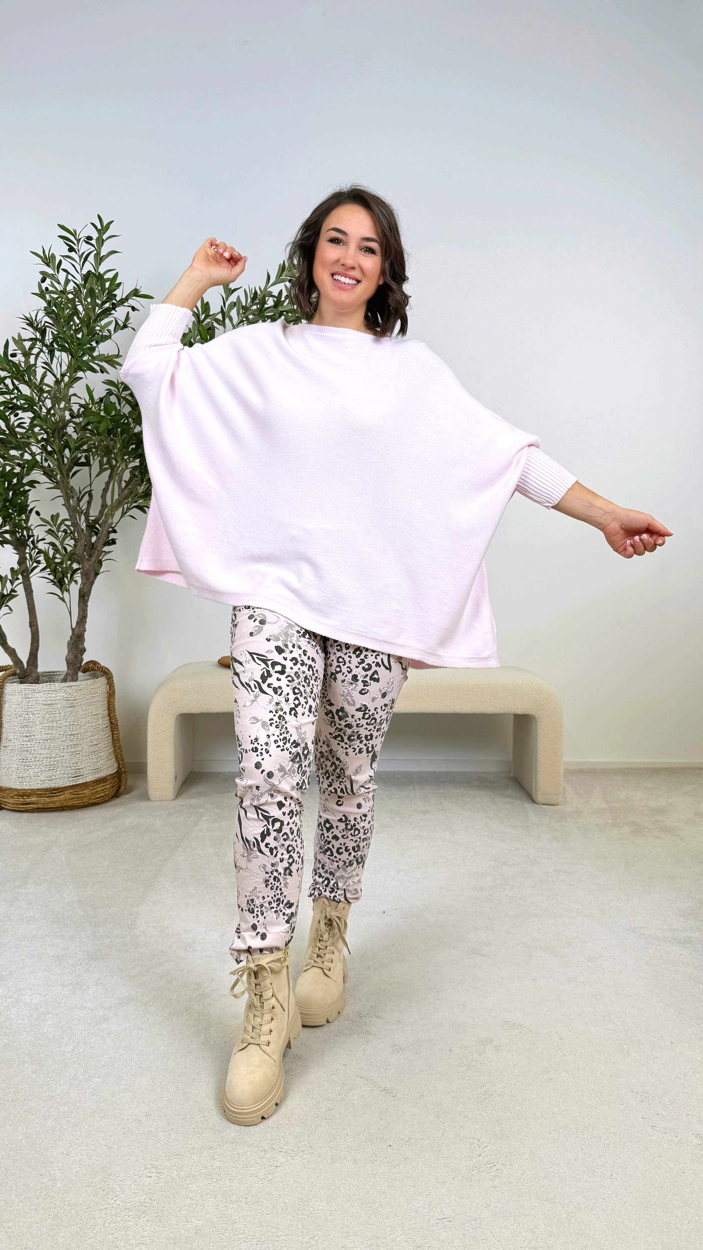 Jogpants Exotic Flower (7 Farben)