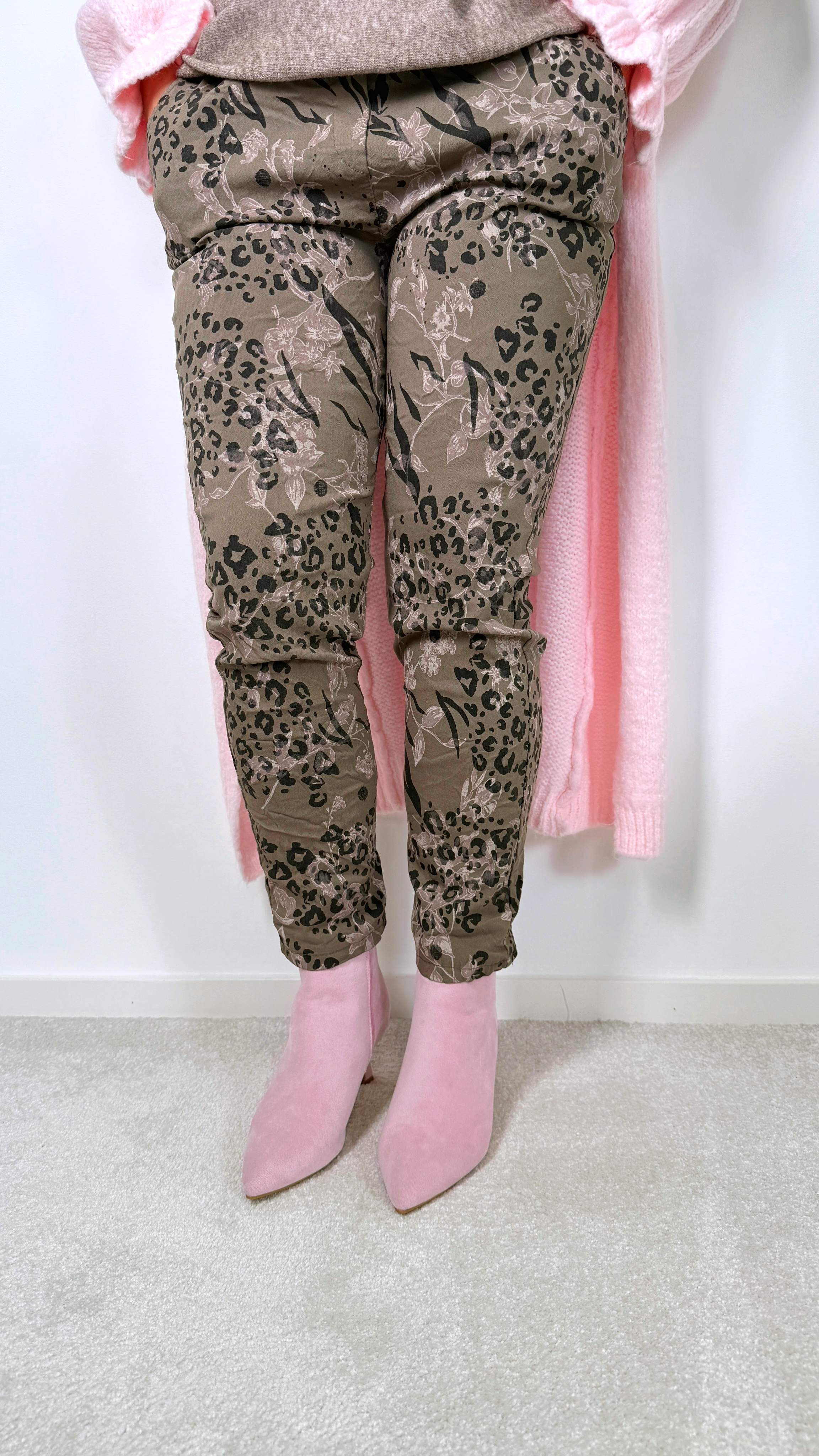 Jogpants Exotic Flower (7 Farben)