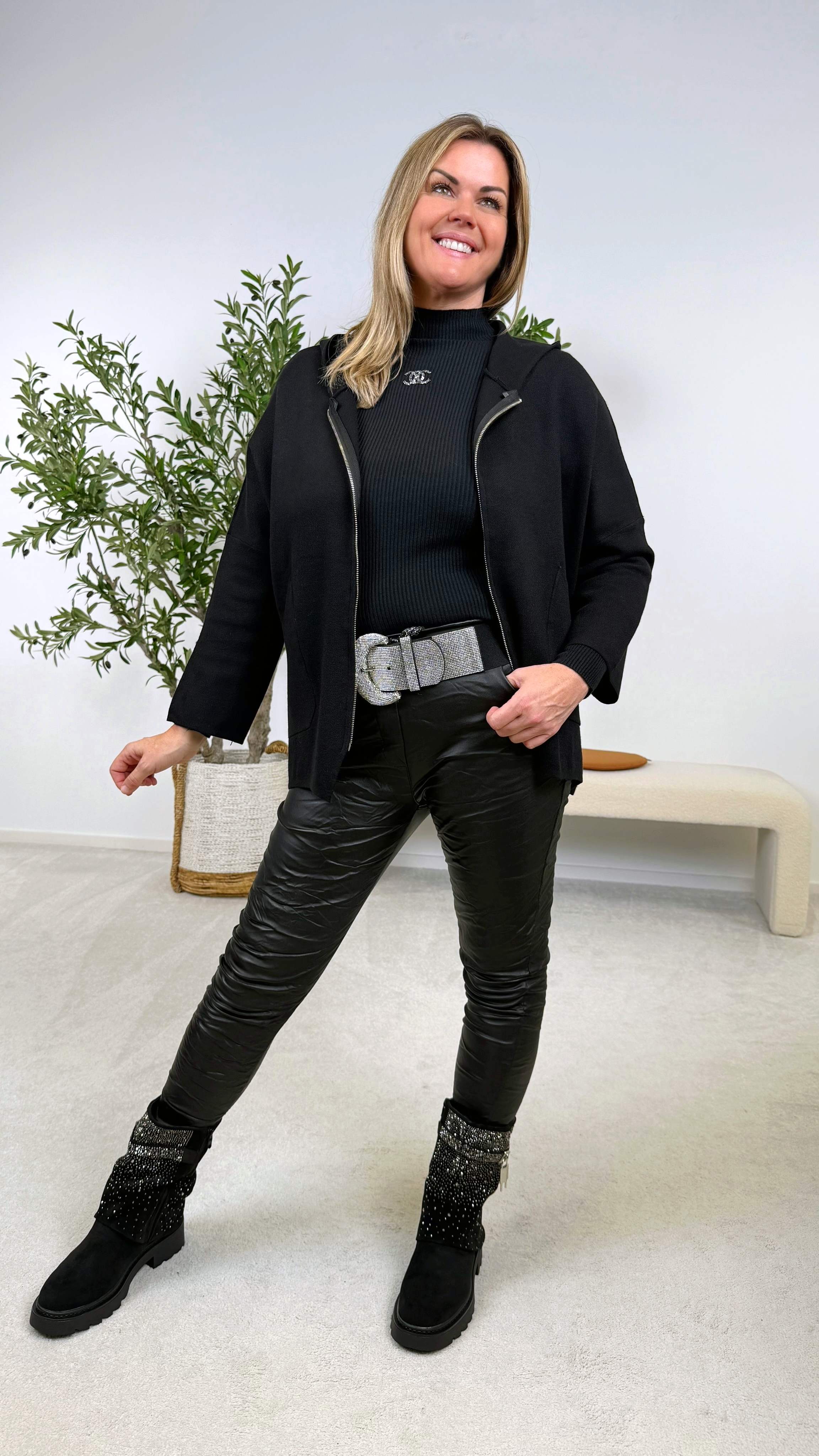 Strickjacke Chill Princess *Schwarz*