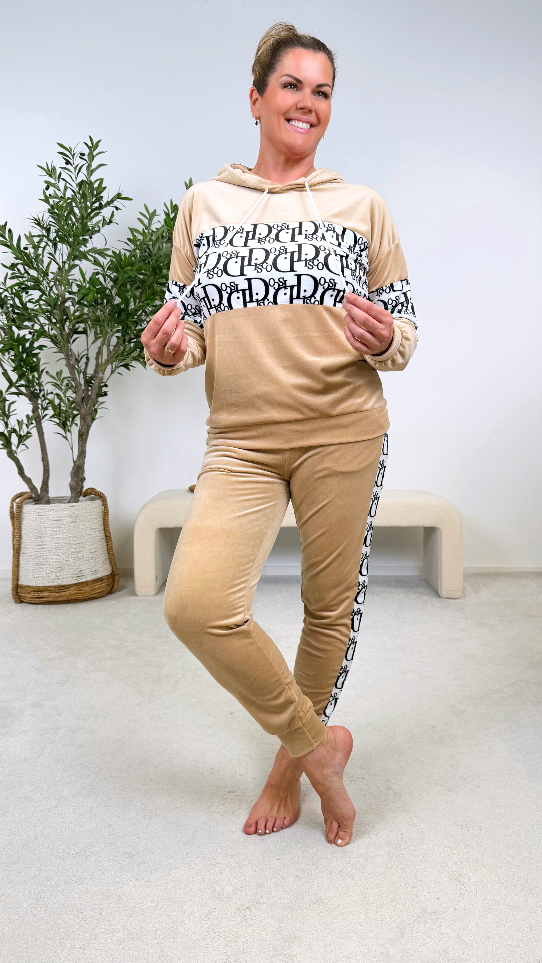 Hoodie Glam Script *Beige*