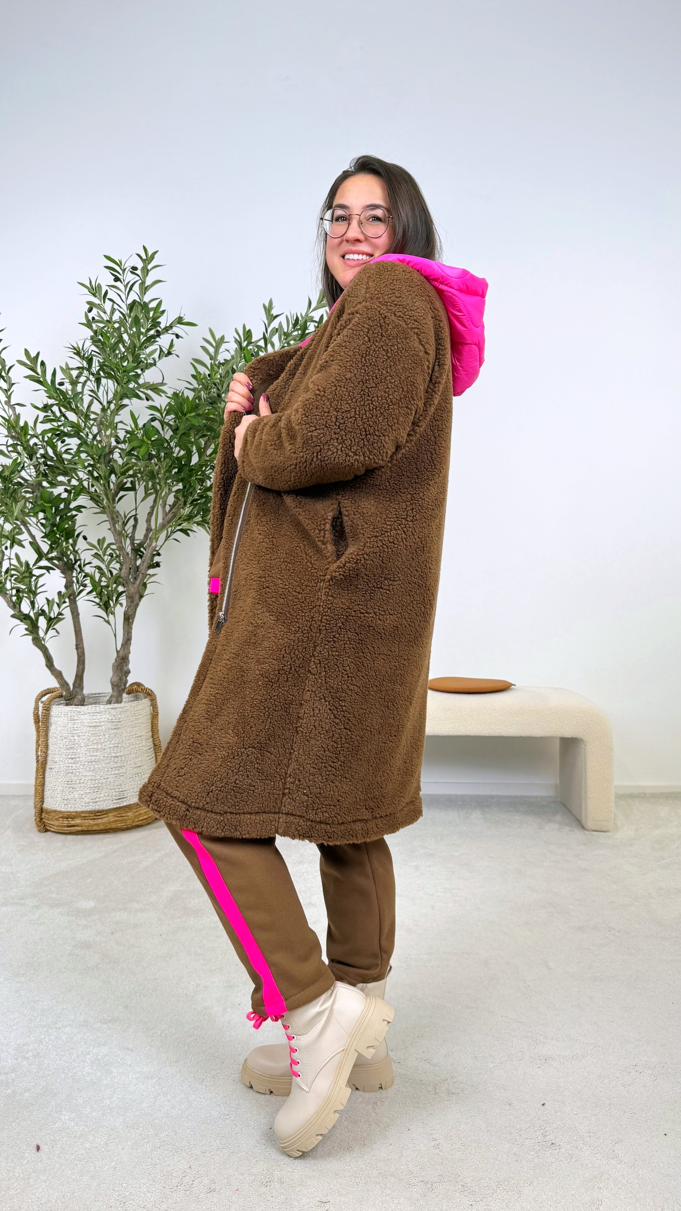 Mantel Teddy meets Neon *Schoko*