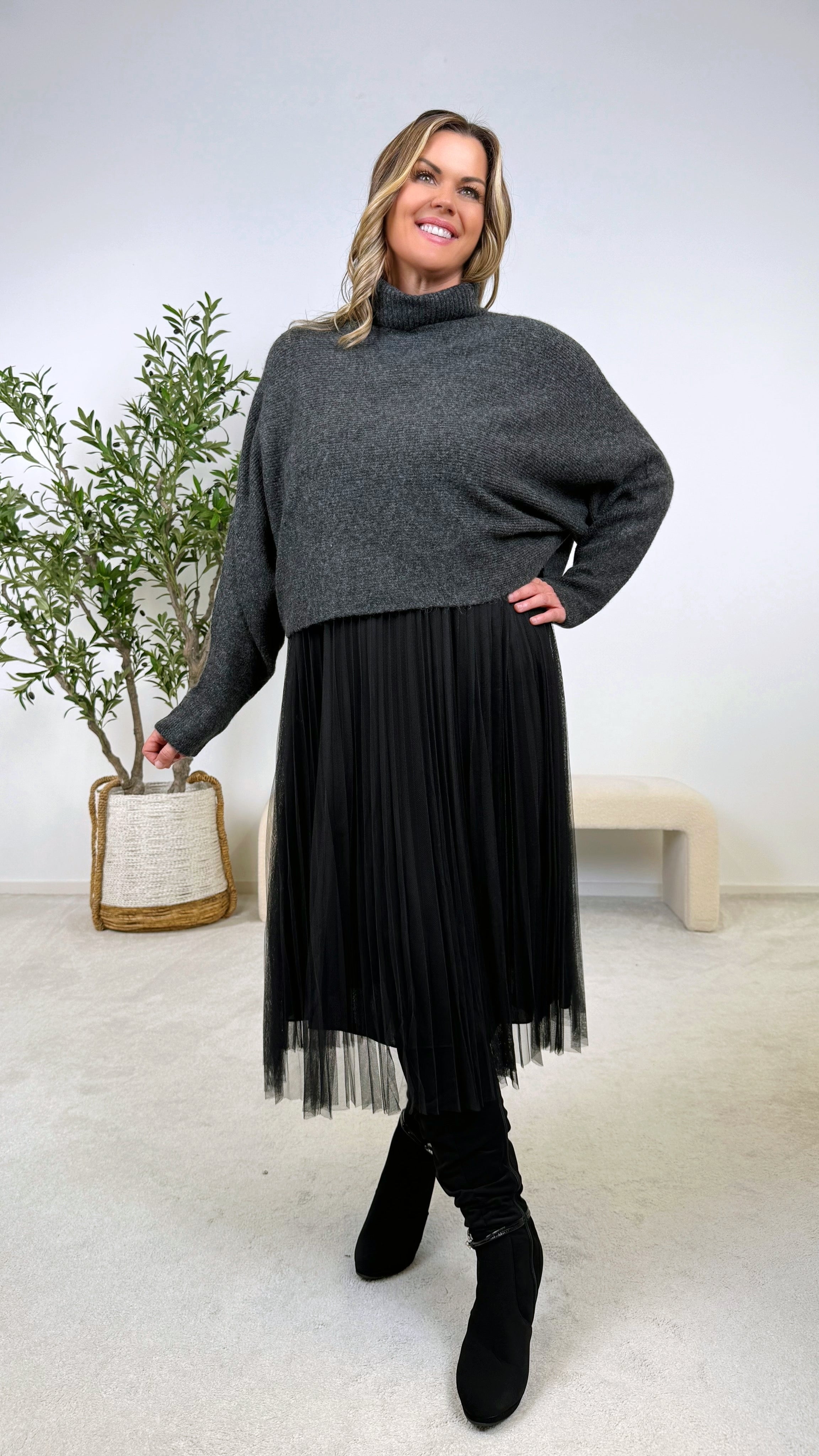 Kurzer Rollkragenpullover Autumn Cloud *Dunkelgrau* SH-8502