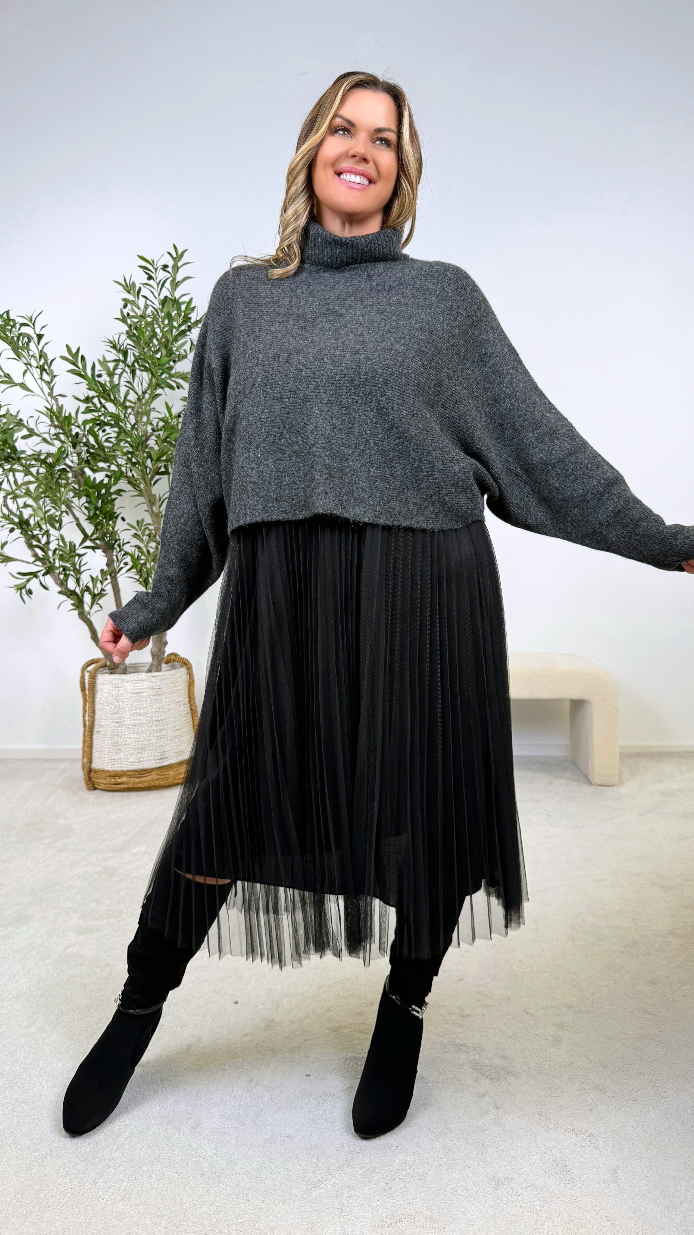 Kurzer Rollkragenpullover Autumn Cloud *Dunkelgrau* SH-8502