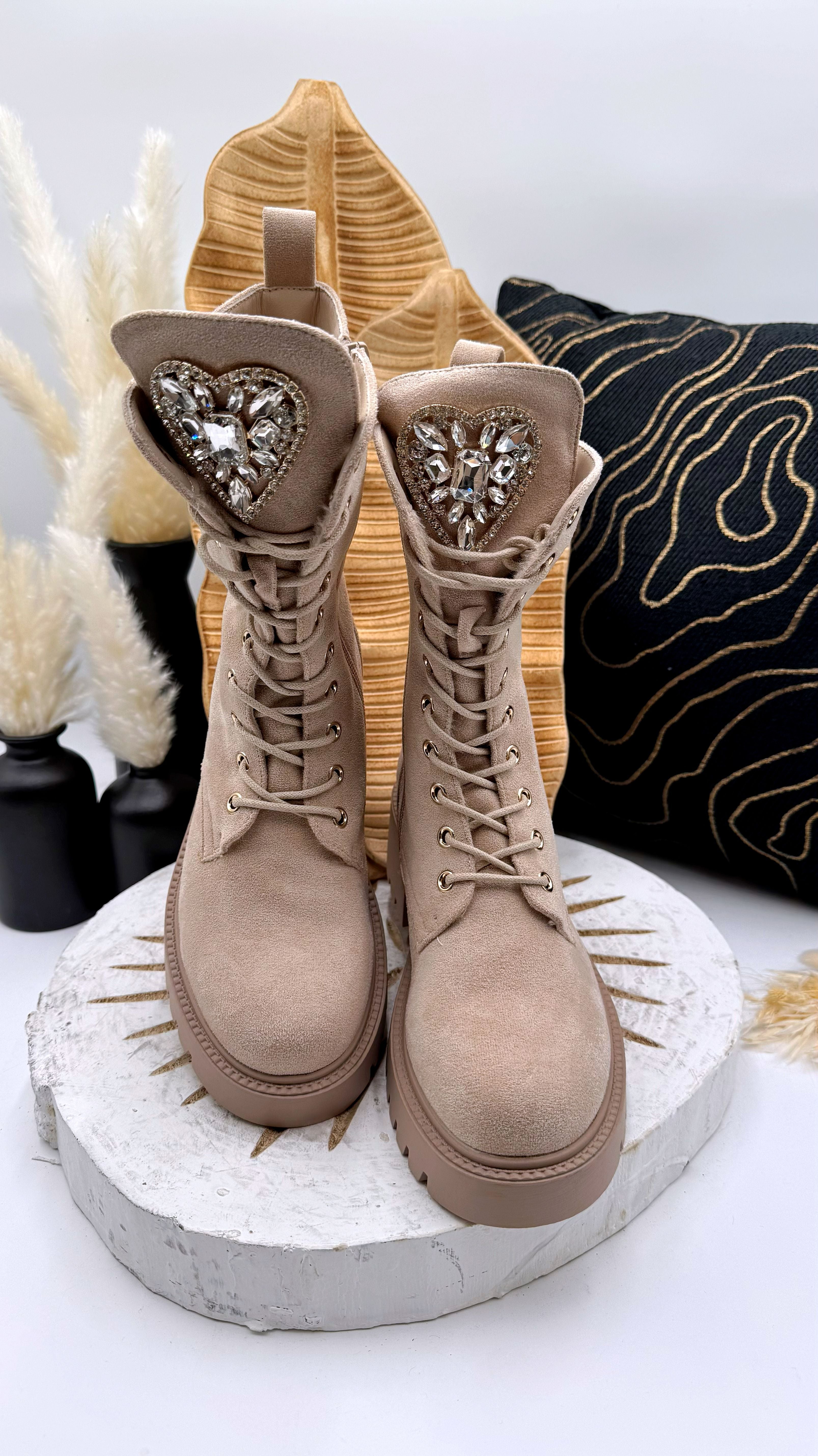 Boots Velvet Heart *Beige*