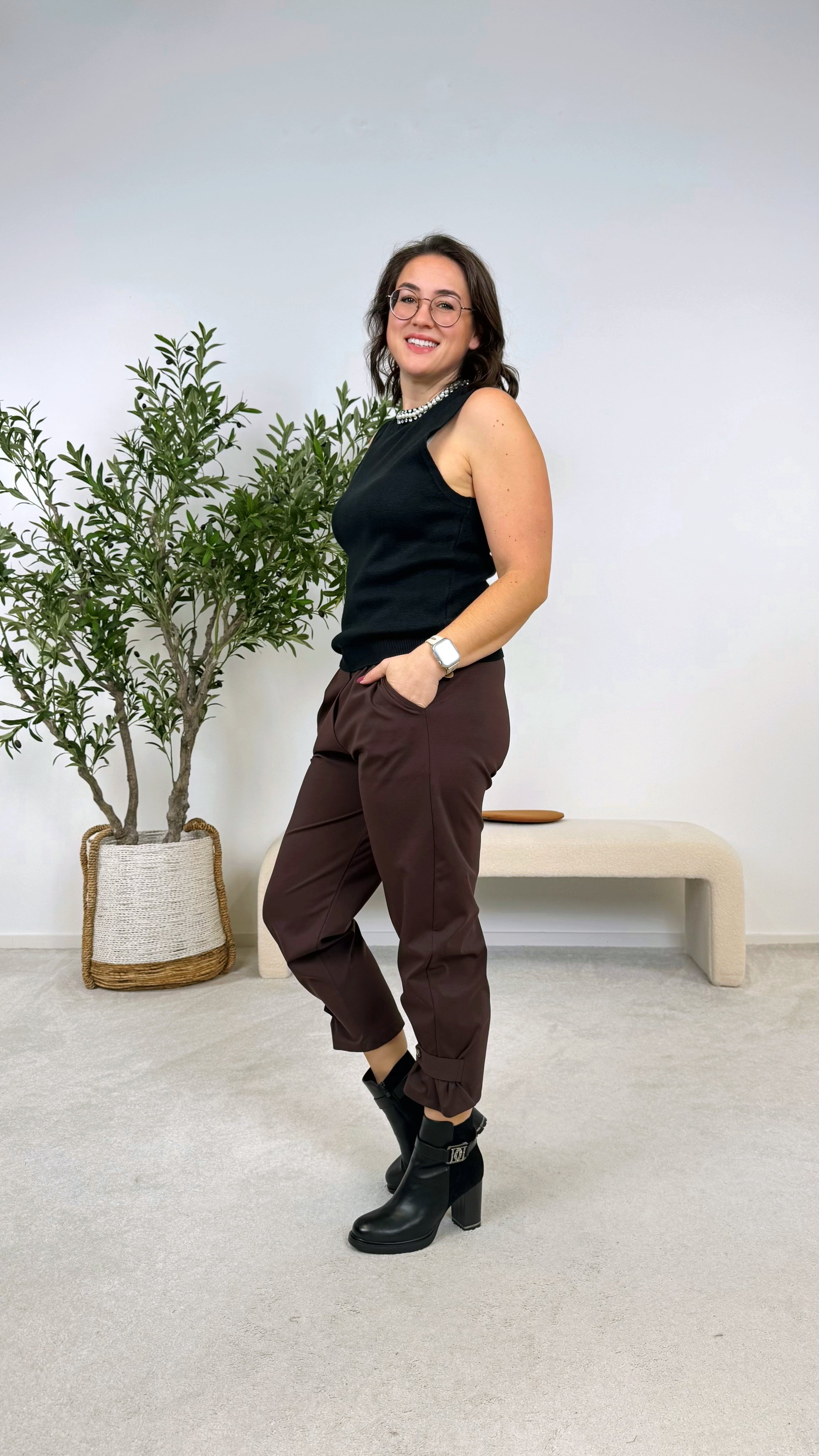 Hose Ankle Detail (9 Farben)