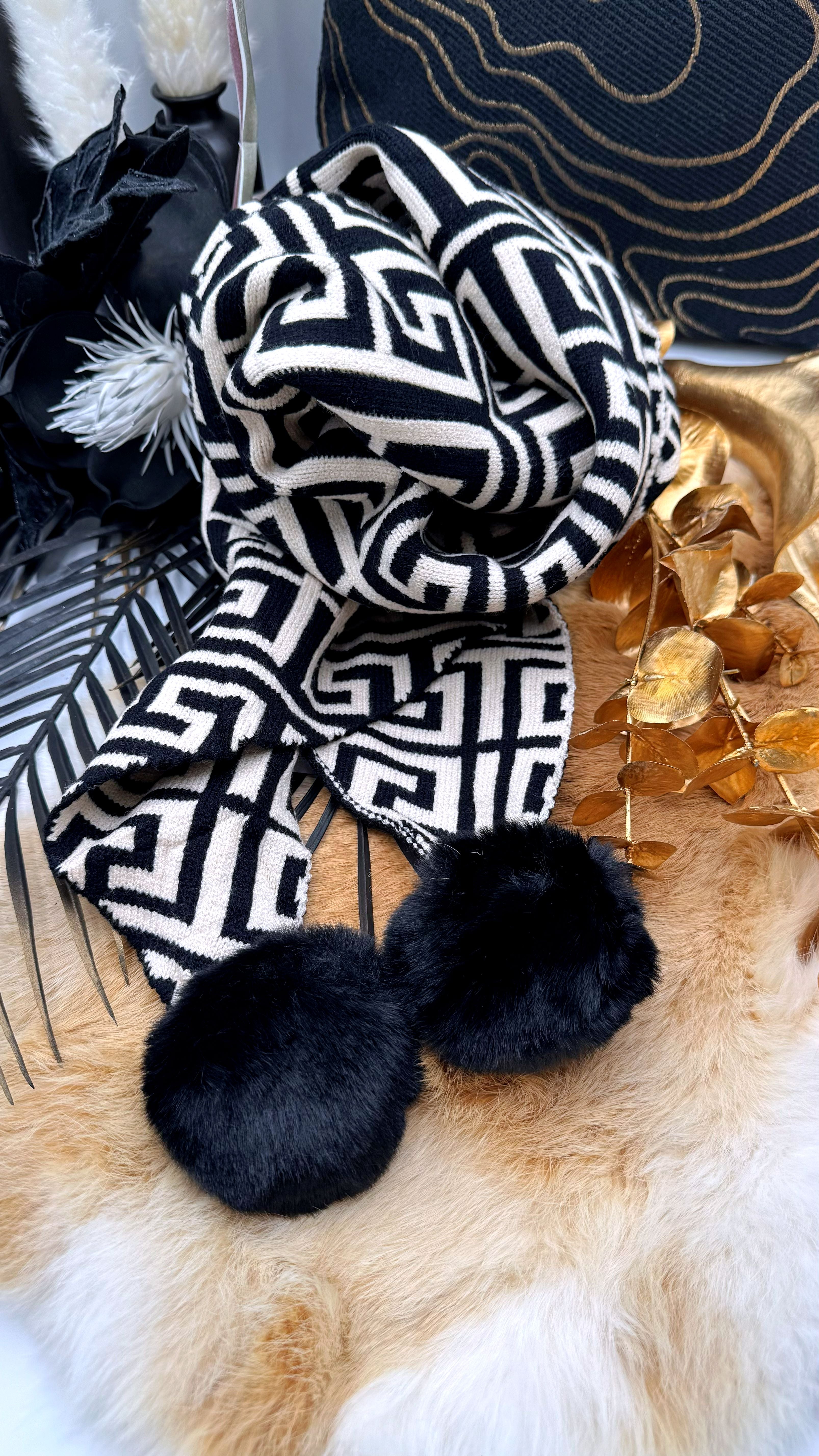 Schal Graphic Queen *Schwarz*