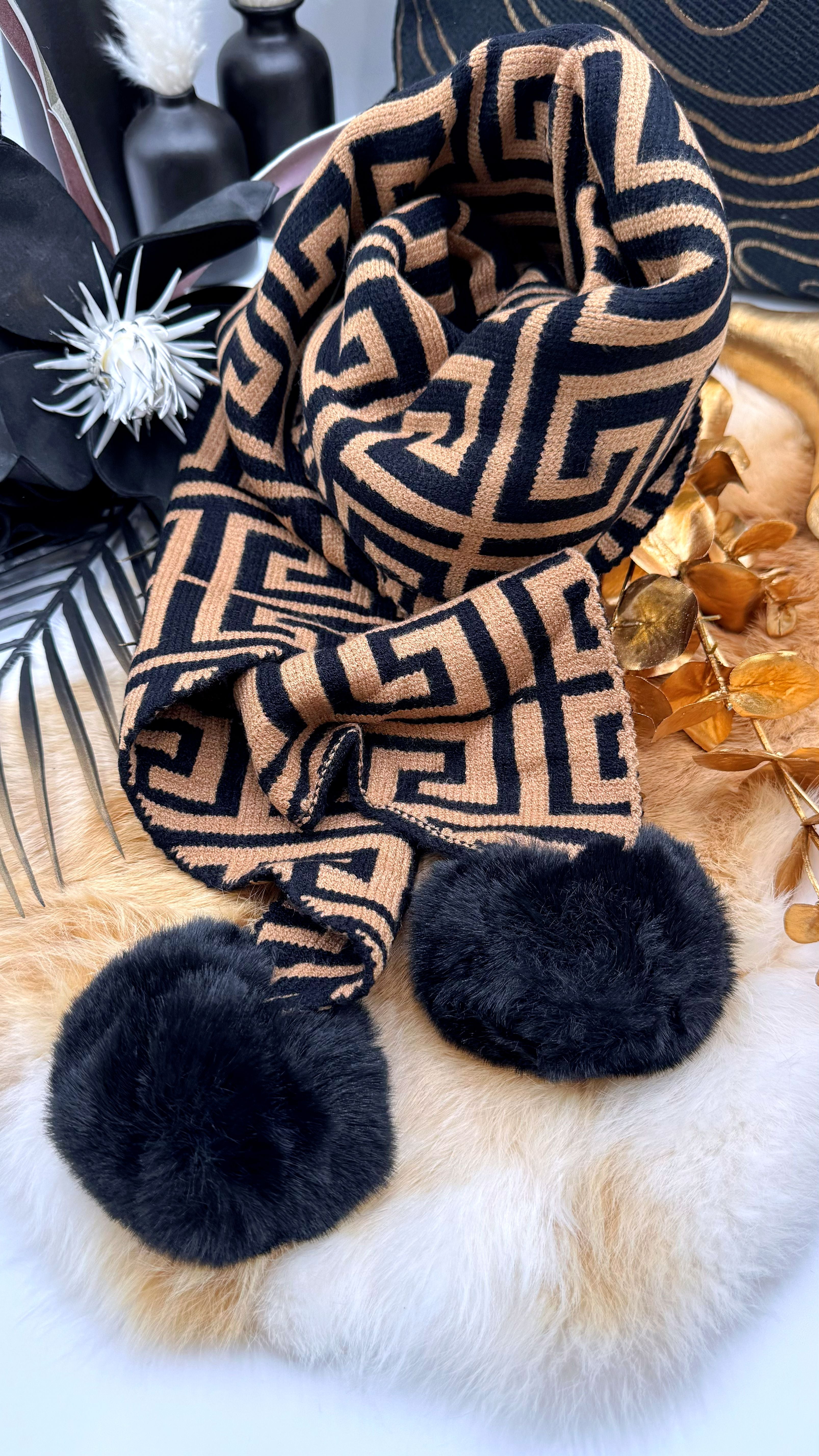 Schal Graphic Queen *Camel*