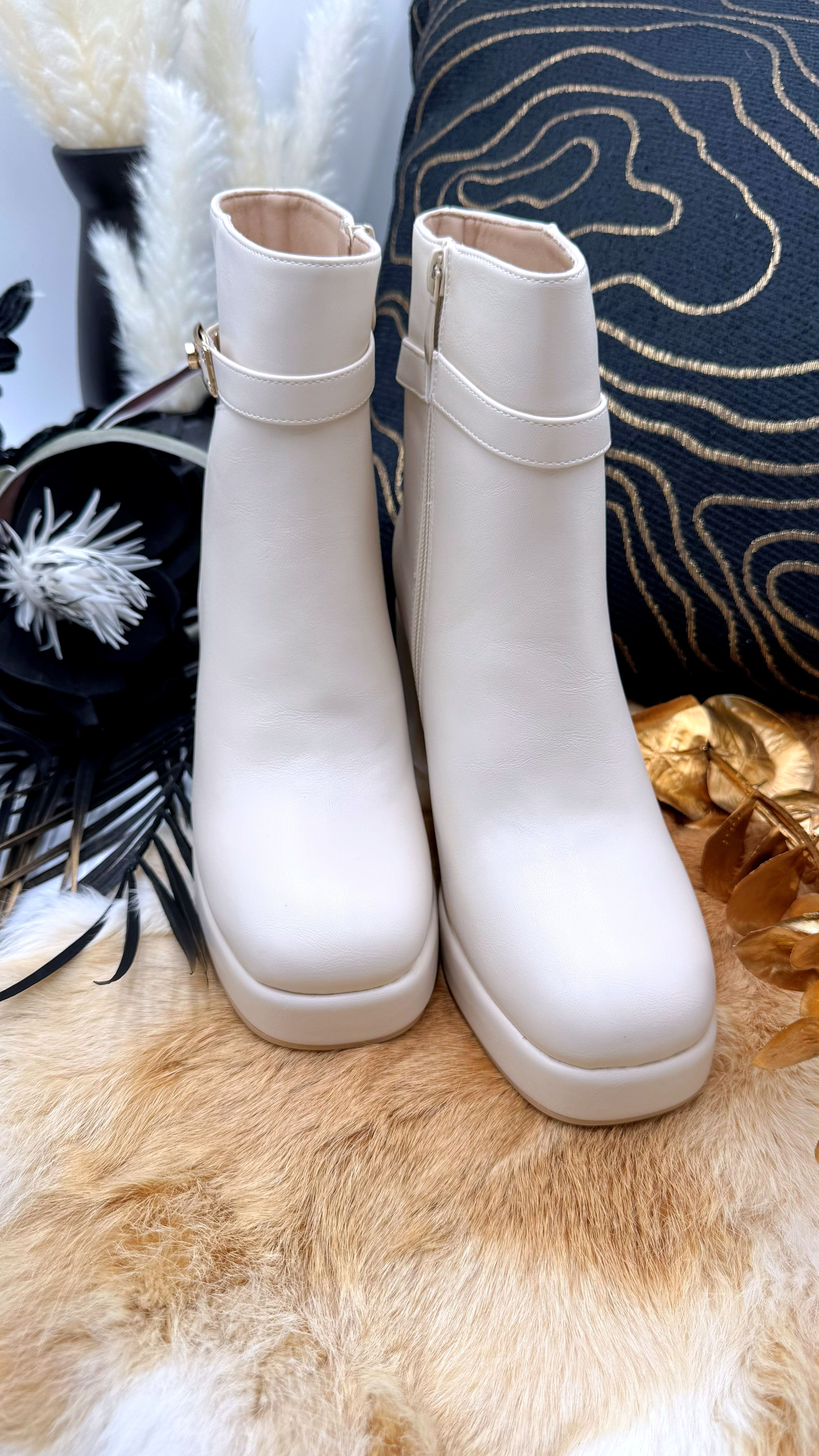 Stiefellette Royal Lock *Beige*