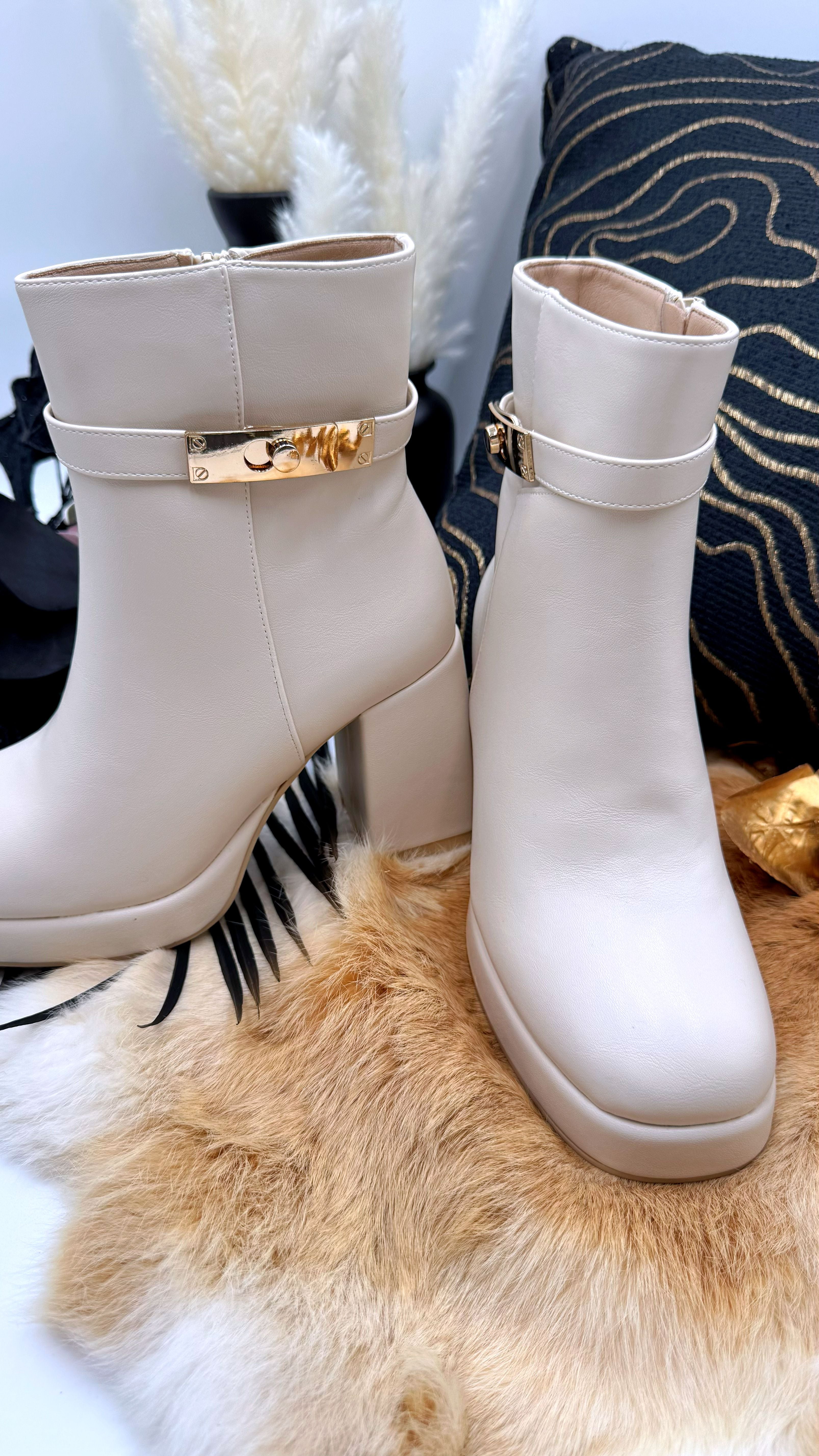 Stiefellette Royal Lock *Beige*