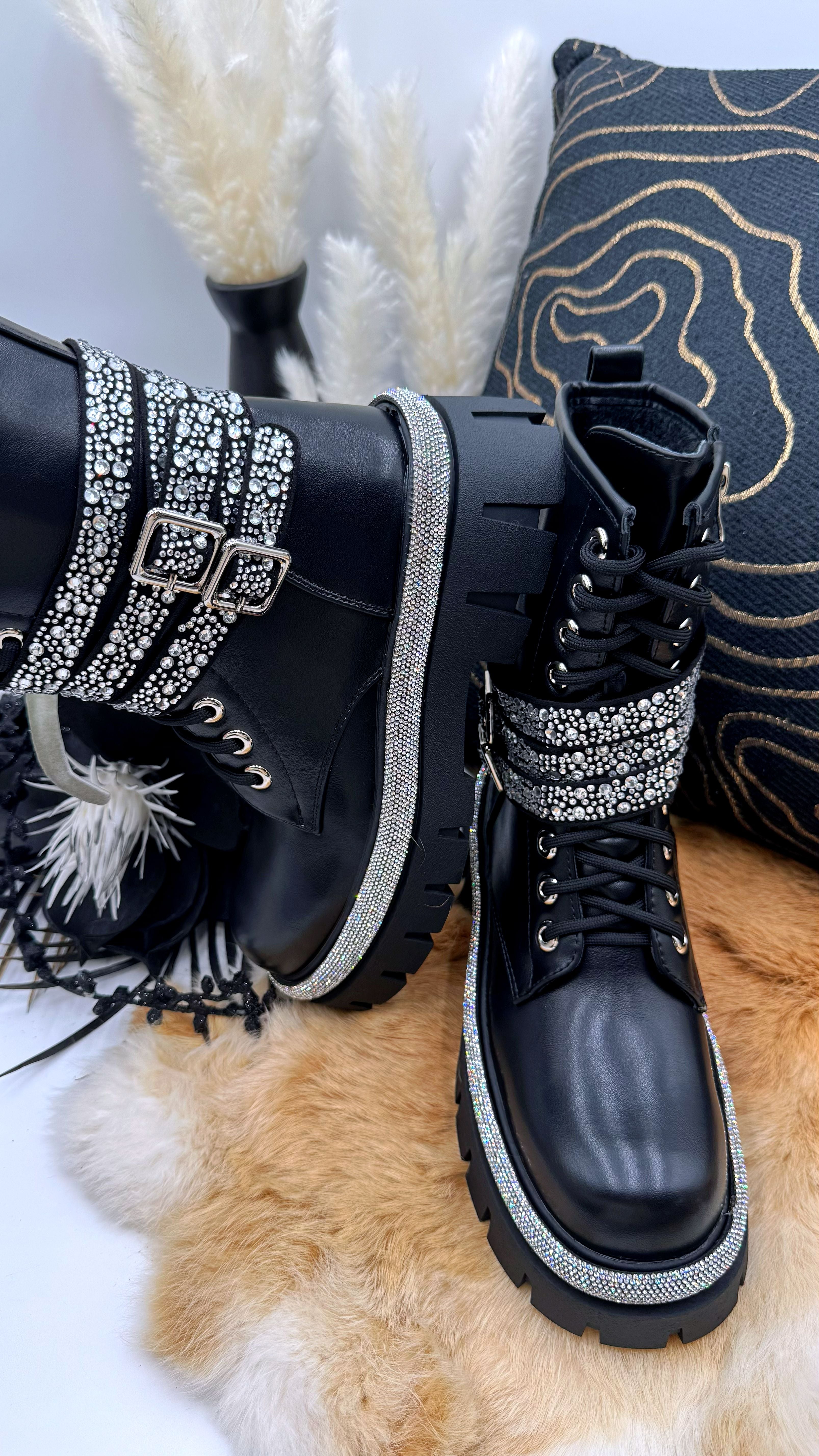 Boots Shine Warrior *Schwarz*