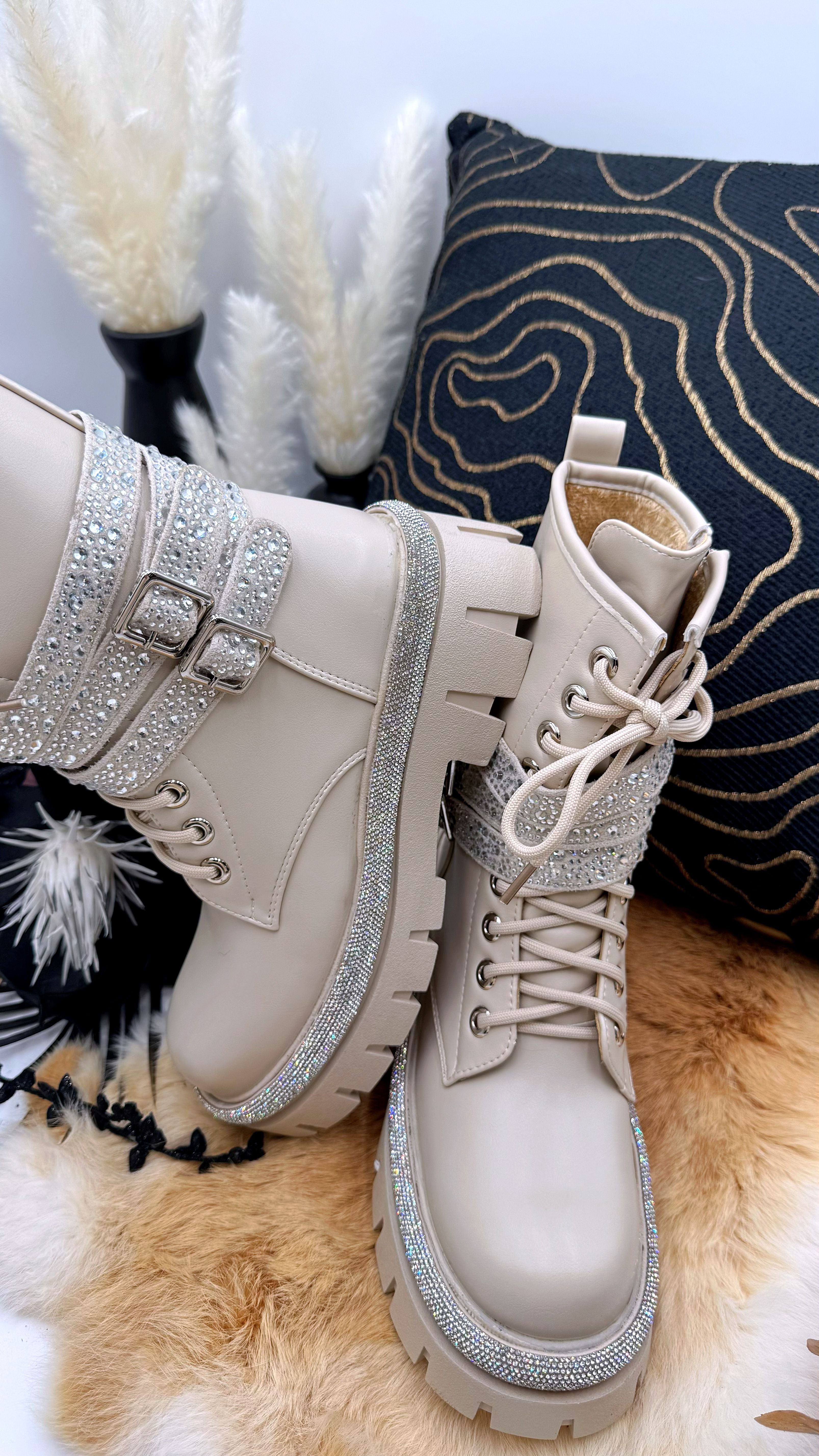 Boots Shine Warrior *Beige*