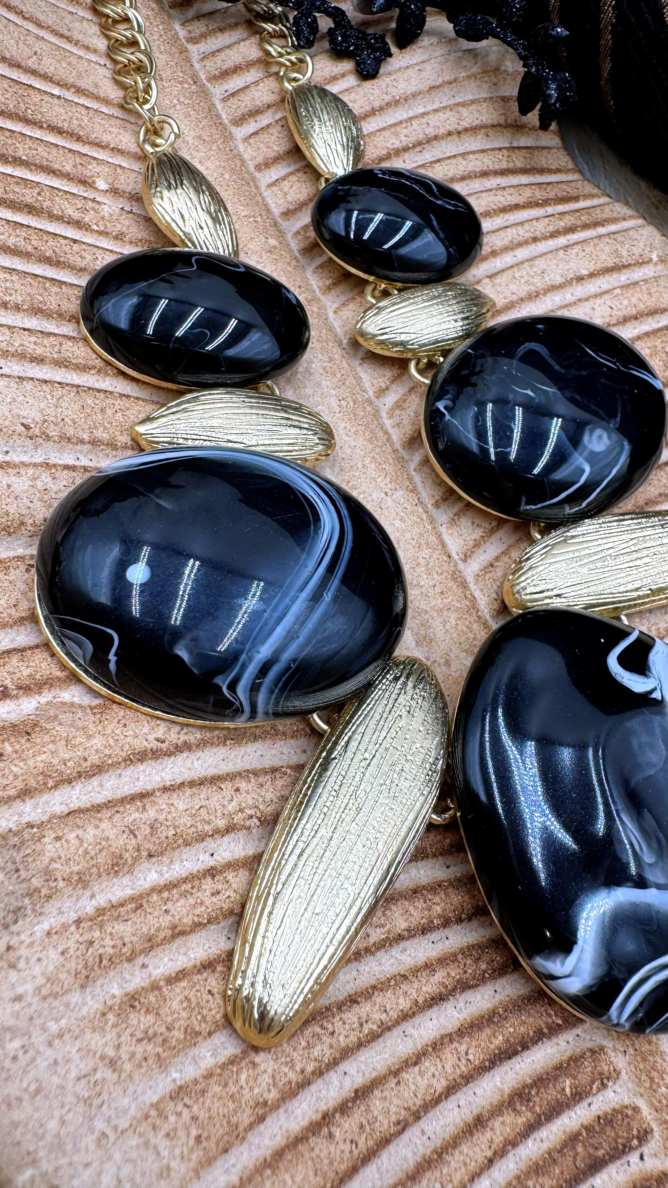 Halskette Majestic Flow *Schwarz*