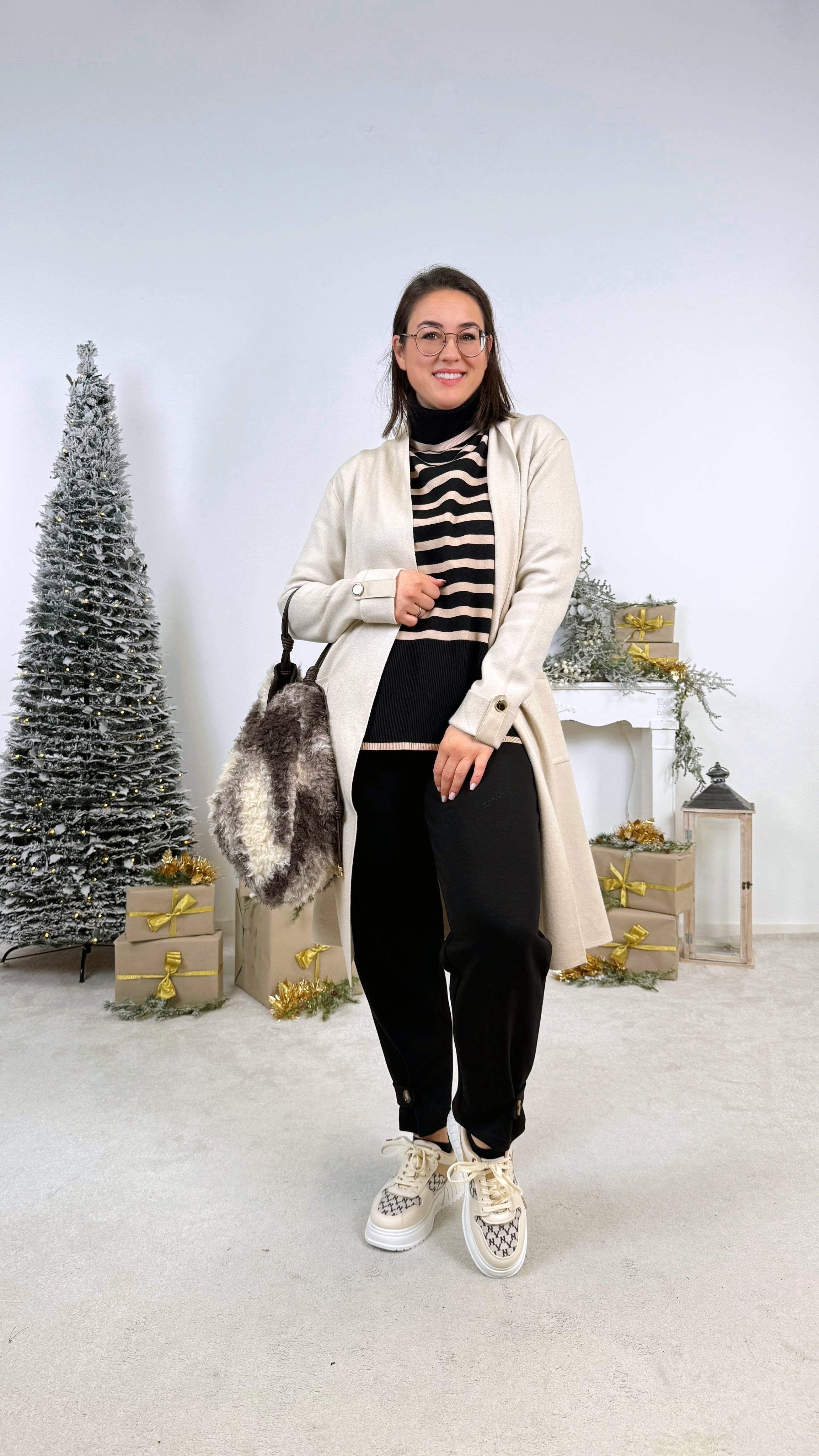 Strickjacke Kloe (3 Farben)