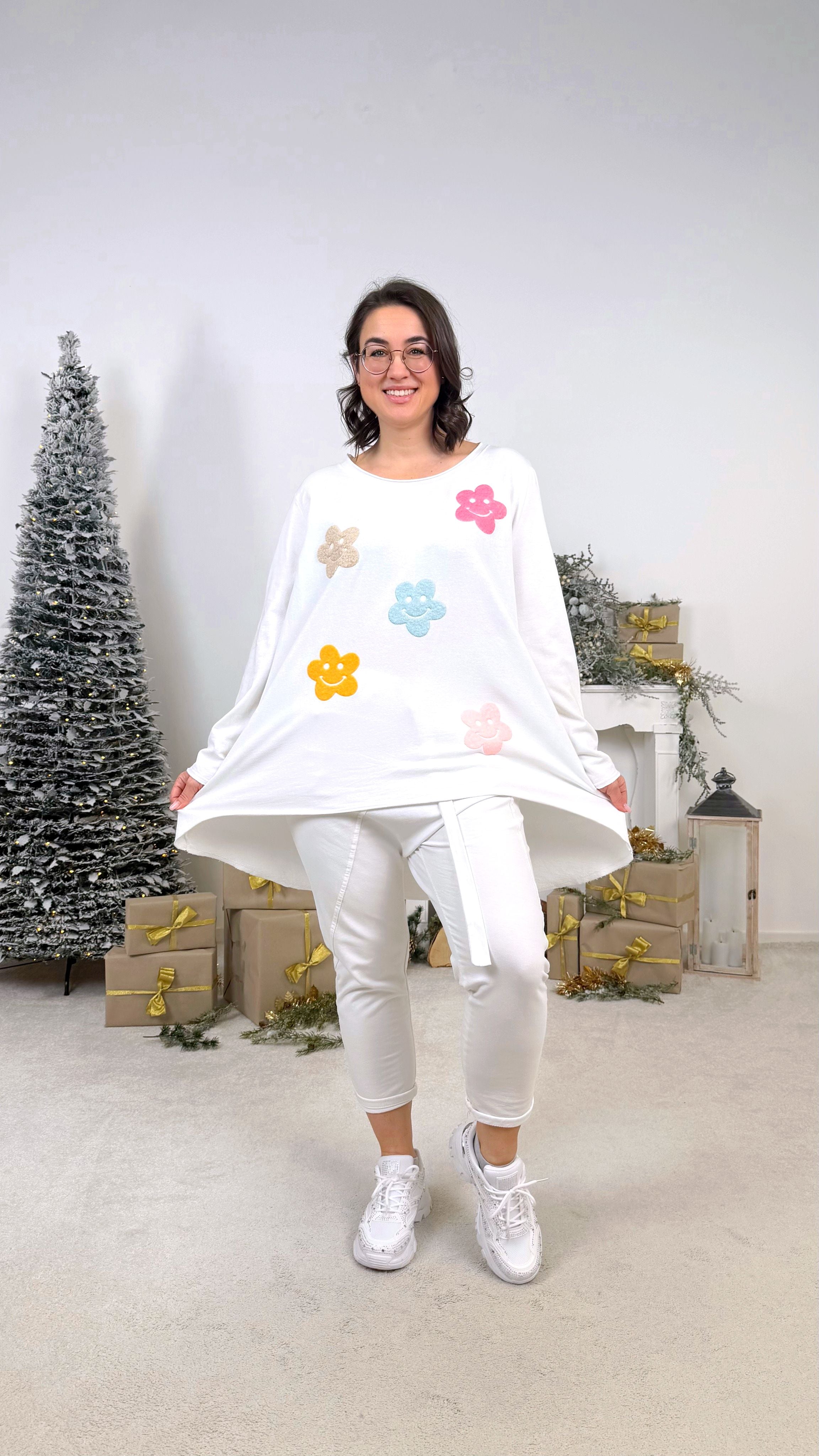 Oversized Langarmshirt Happy Blossom *Weiß*