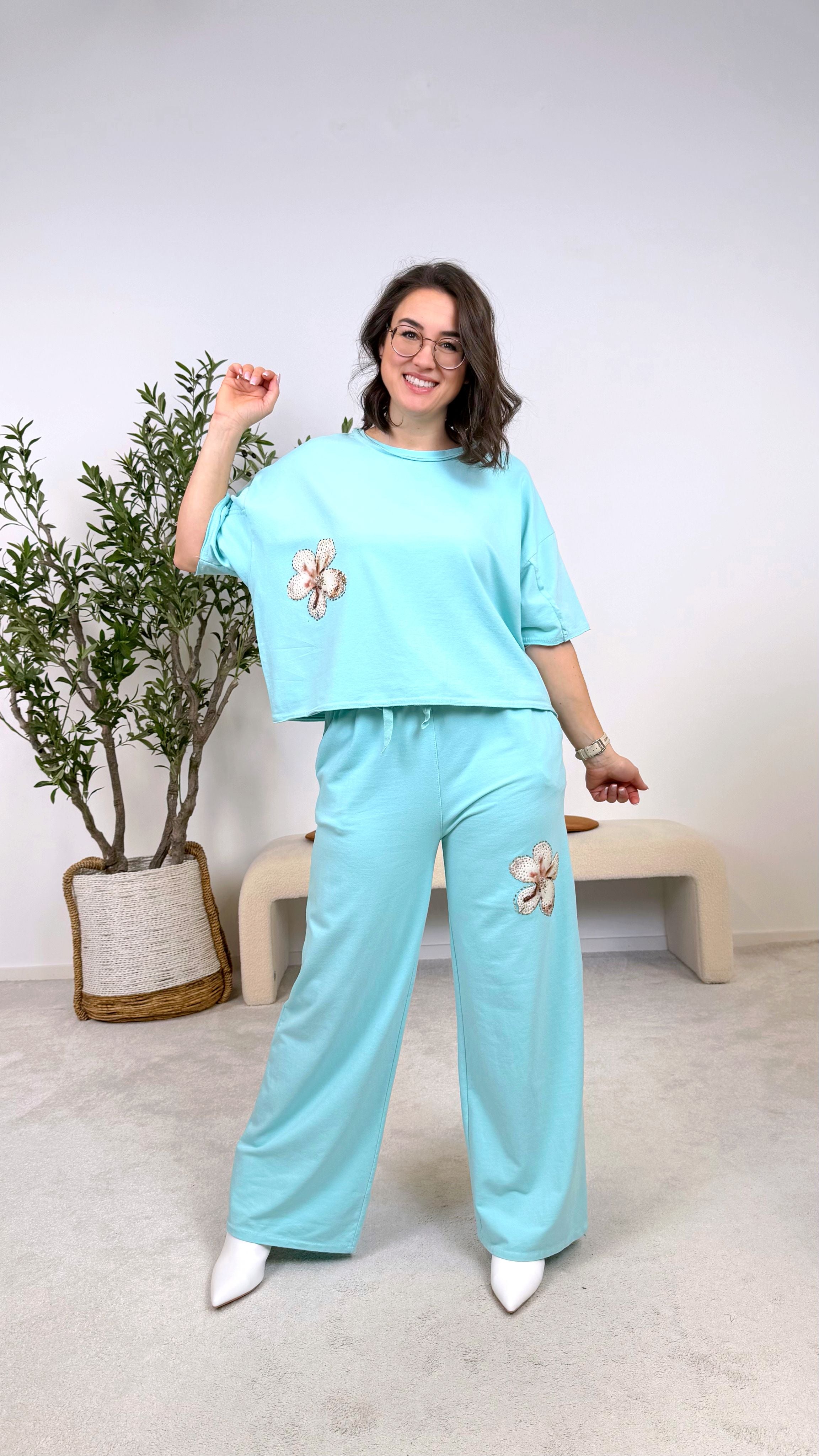 Kurzes Sweatshirt Flower Whisper *Türkis*