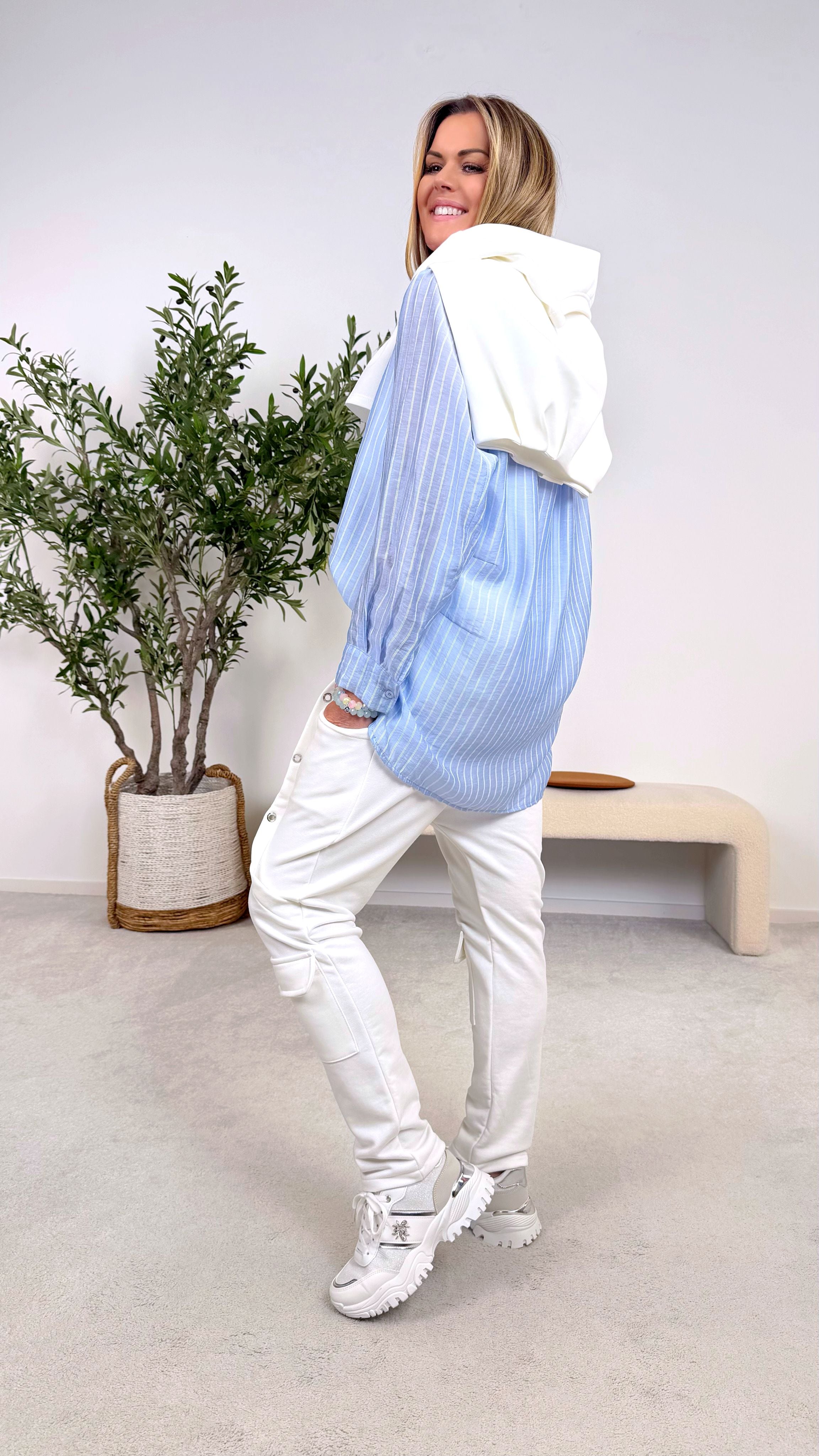 Bluse Gentle Lines *Hellblau*