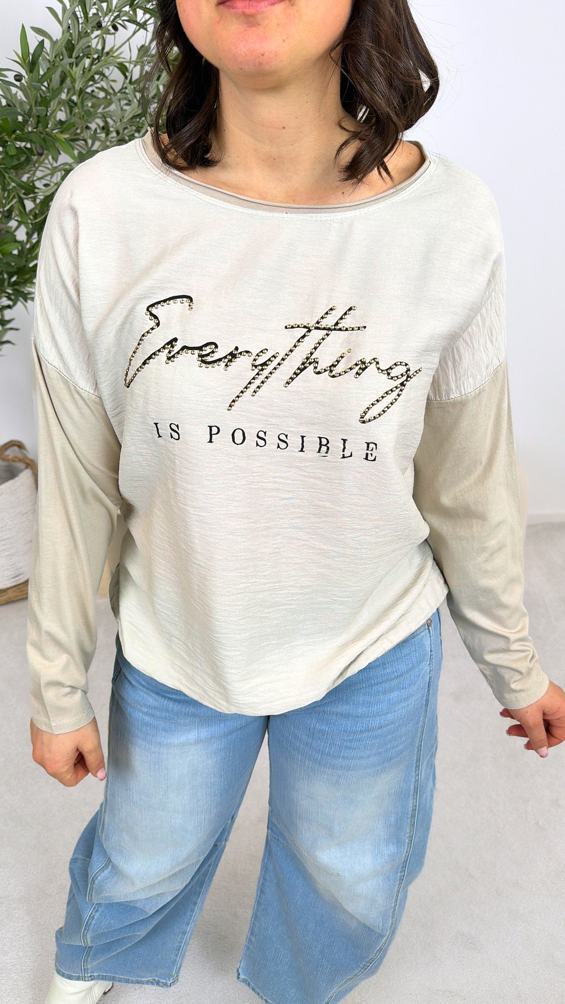 Langarmshirt Everything is Possible *Beige*