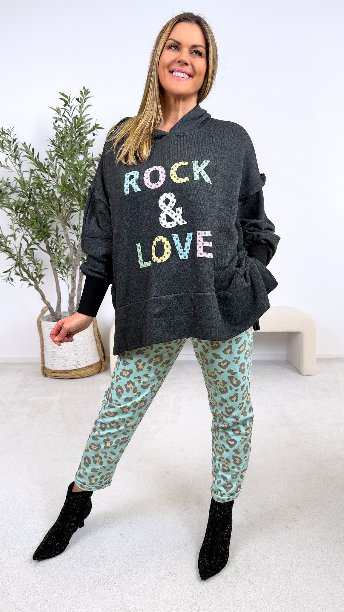 Hoodie Rock & Love *Anthrazit*