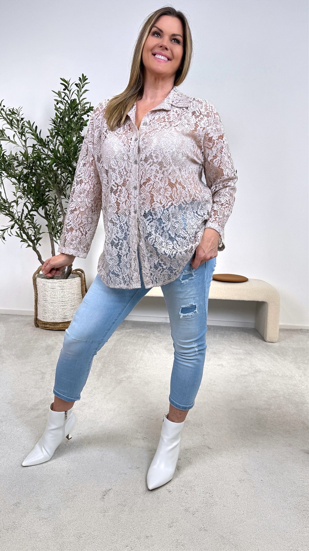 Spitzenbluse True Feminine *Taupe*