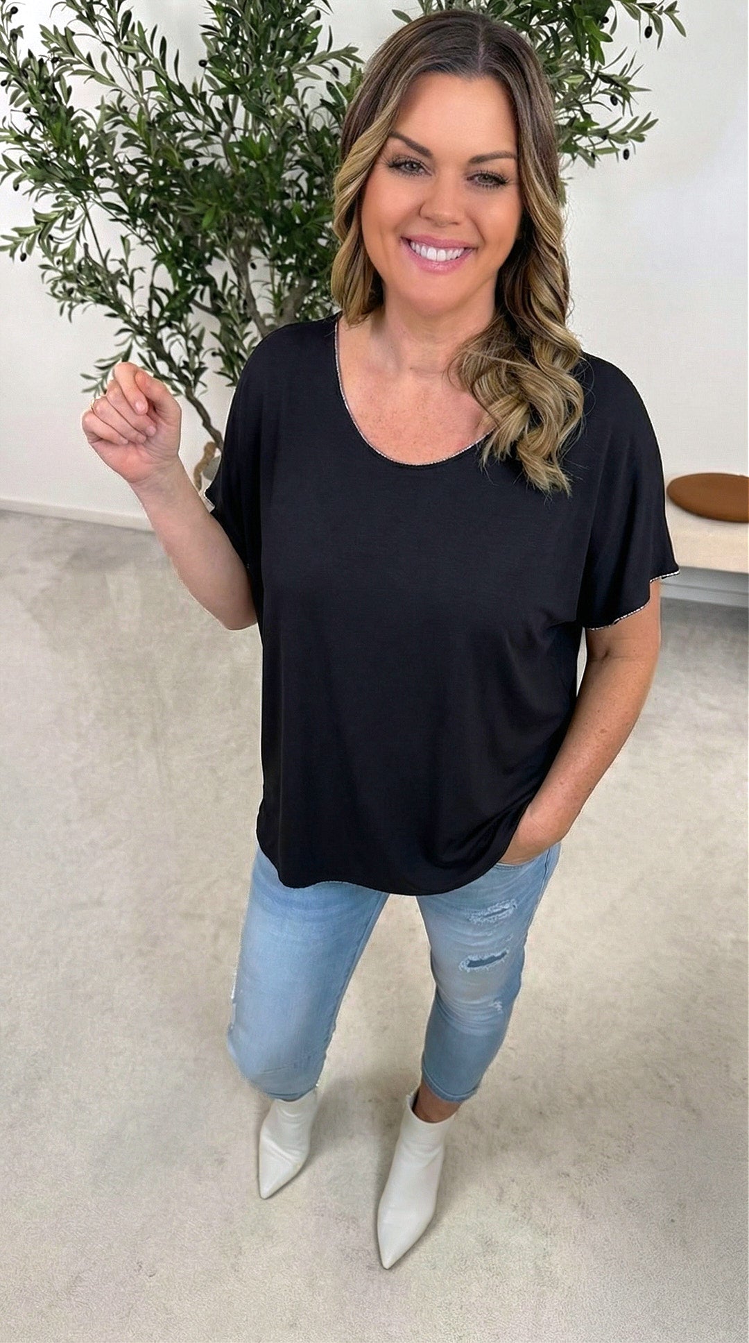 T-Shirt Classic Fit *Schwarz*