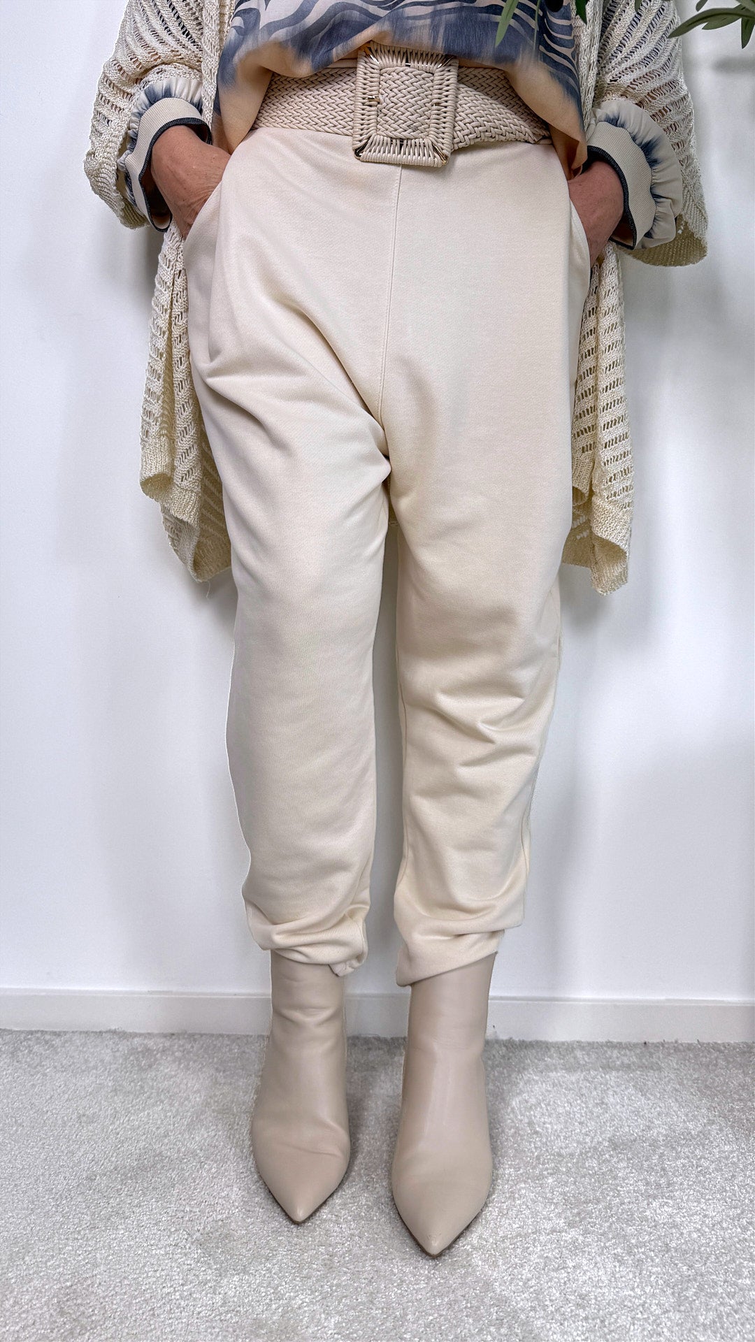 Sweathose Own Your Power *Creme*