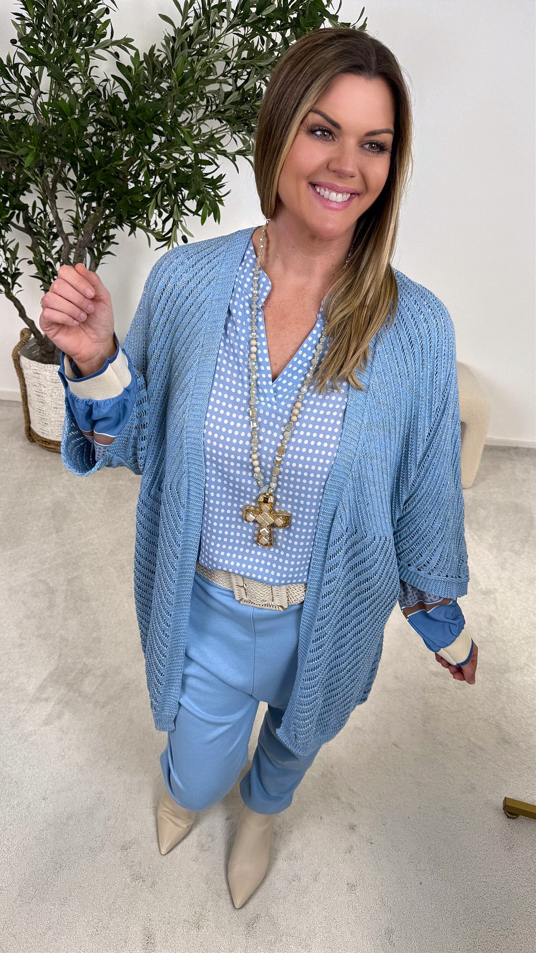 Netz Strickjacke Golden Hour *Hellblau*