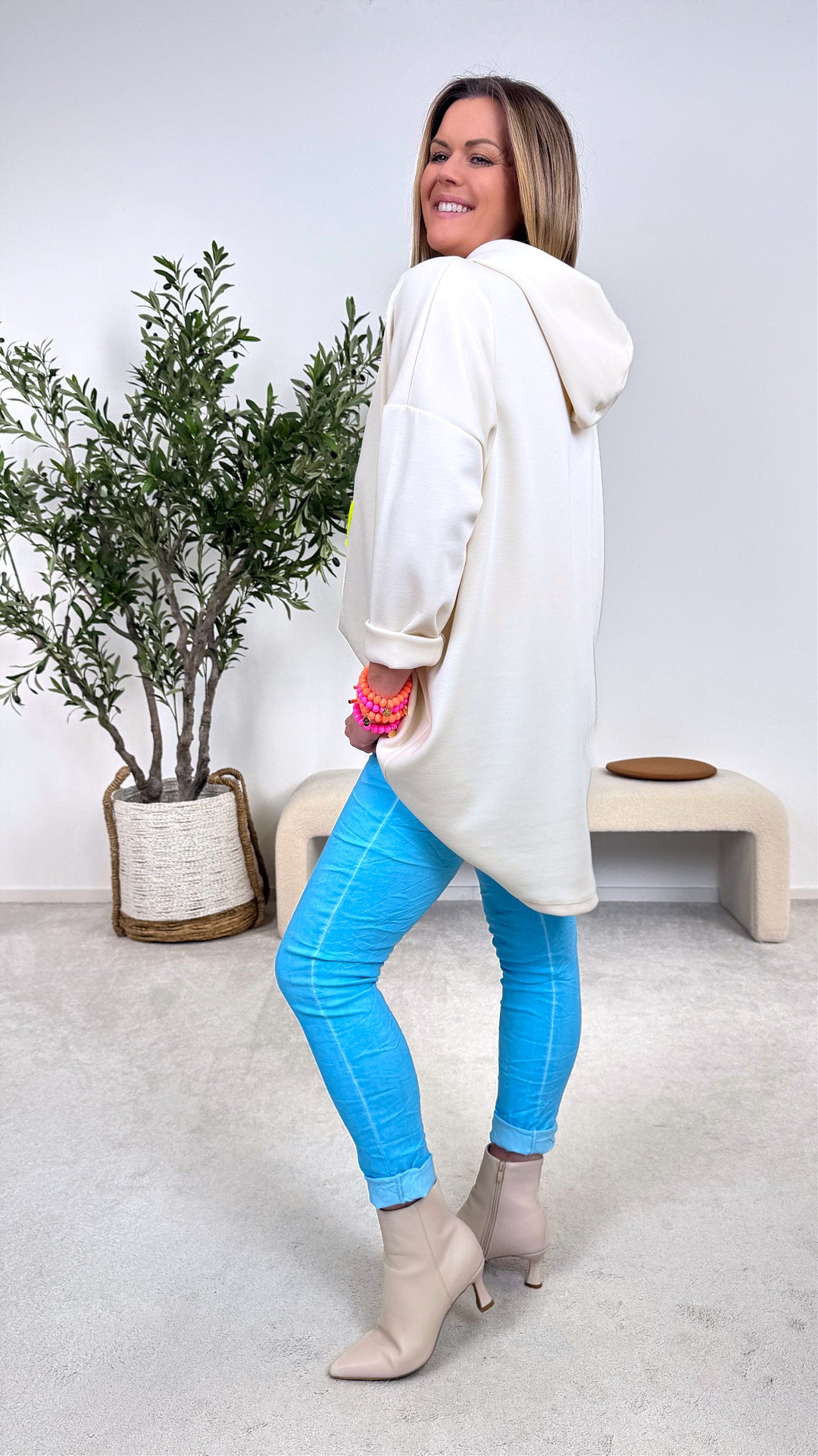 Hoodie Bold Soul *Creme*