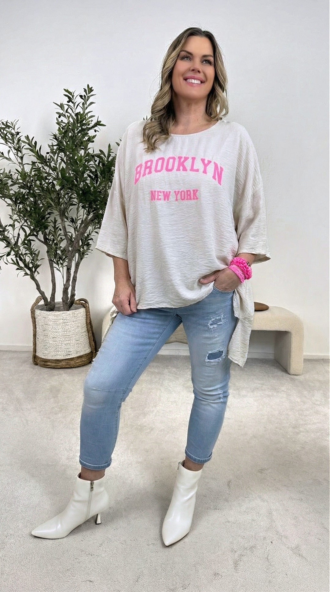 Blusenshirt Queen of the City *Creme*