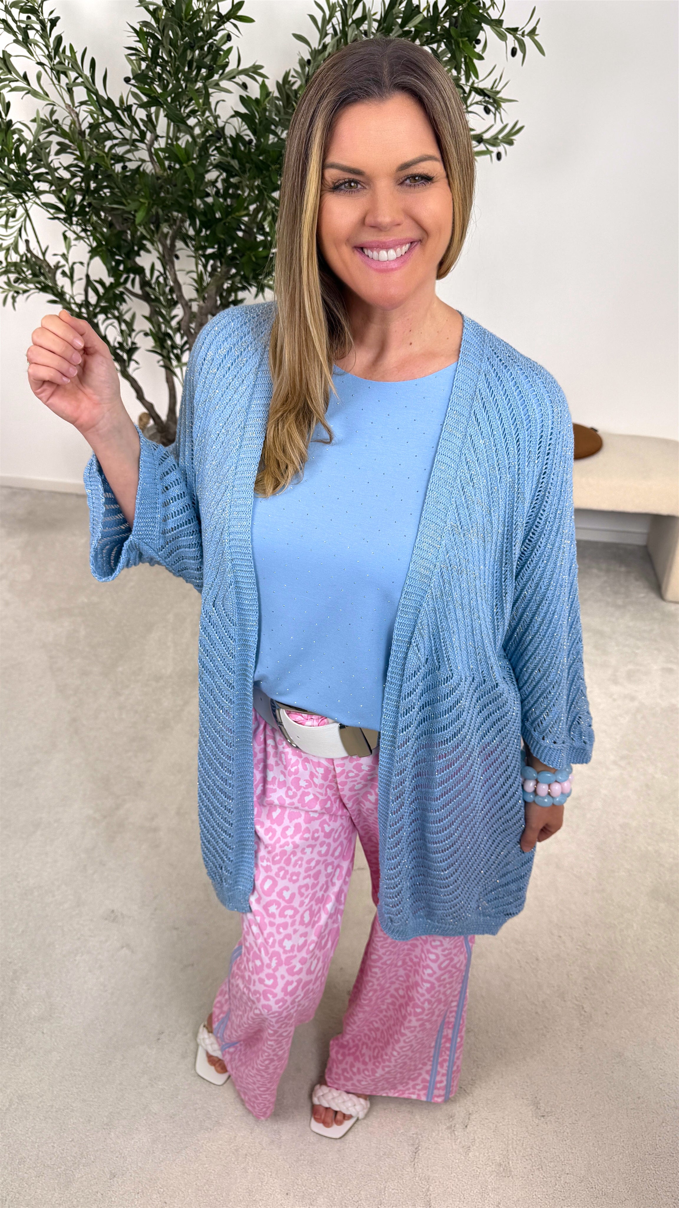 Netz Strickjacke Golden Hour *Hellblau*