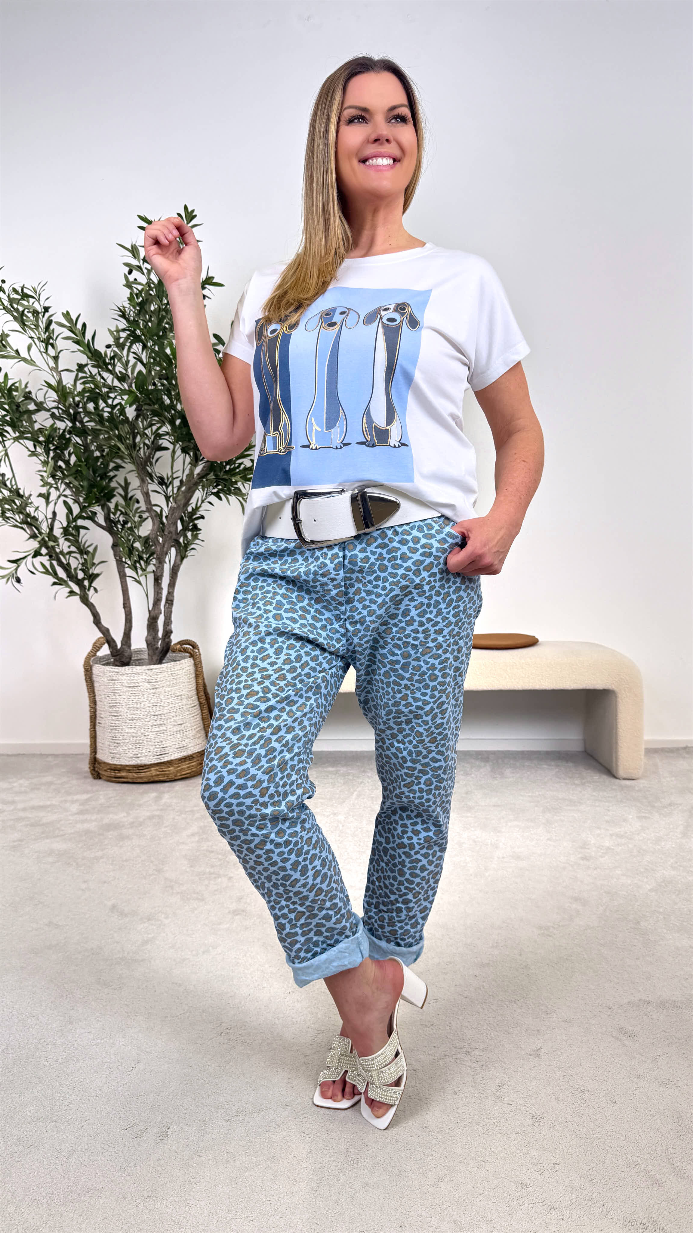 T-Shirt Blue Dog Vibes