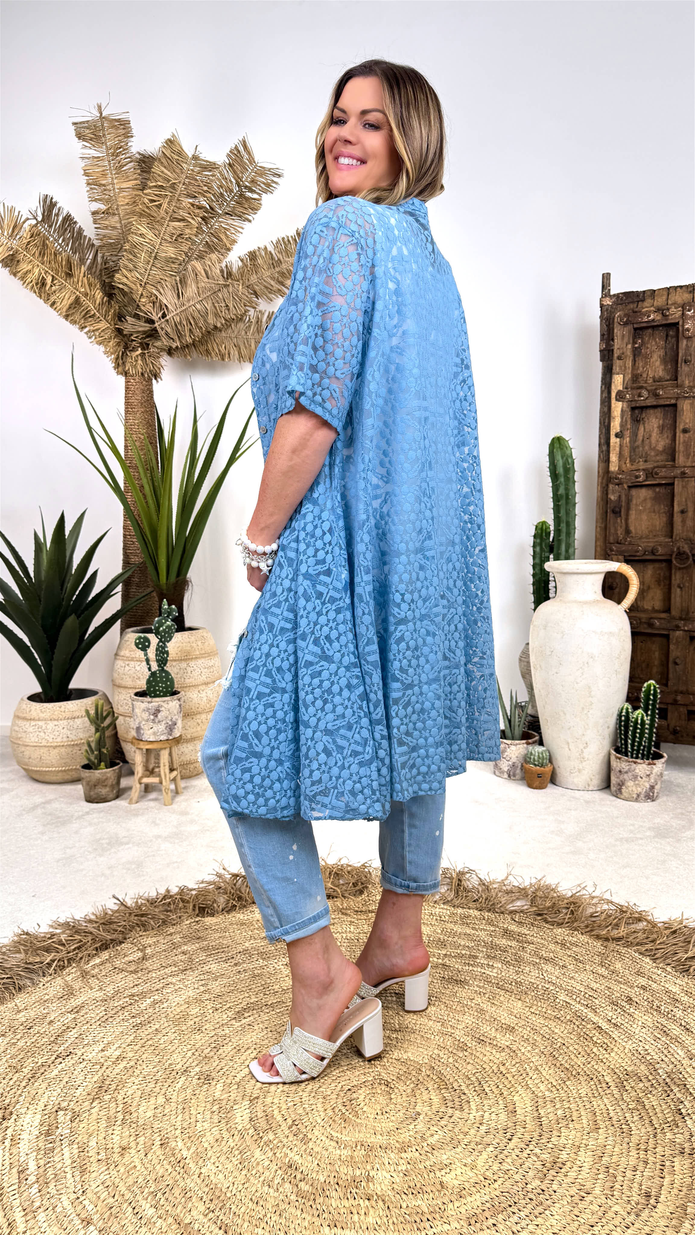 Spitzenbluse Paris Lace (kurz) *Blau*