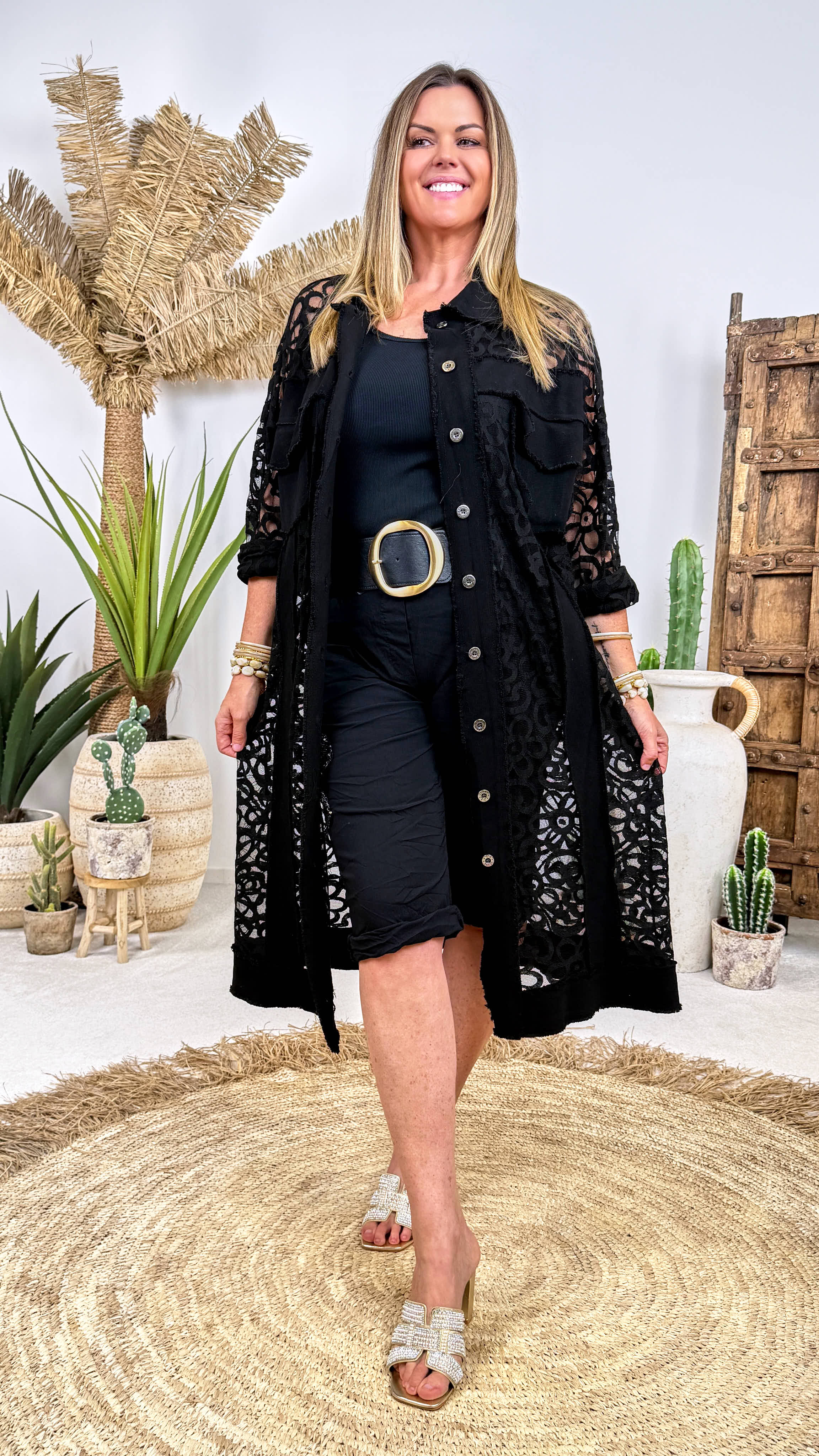 Lange Spitzenjacke Love Datail *Schwarz*