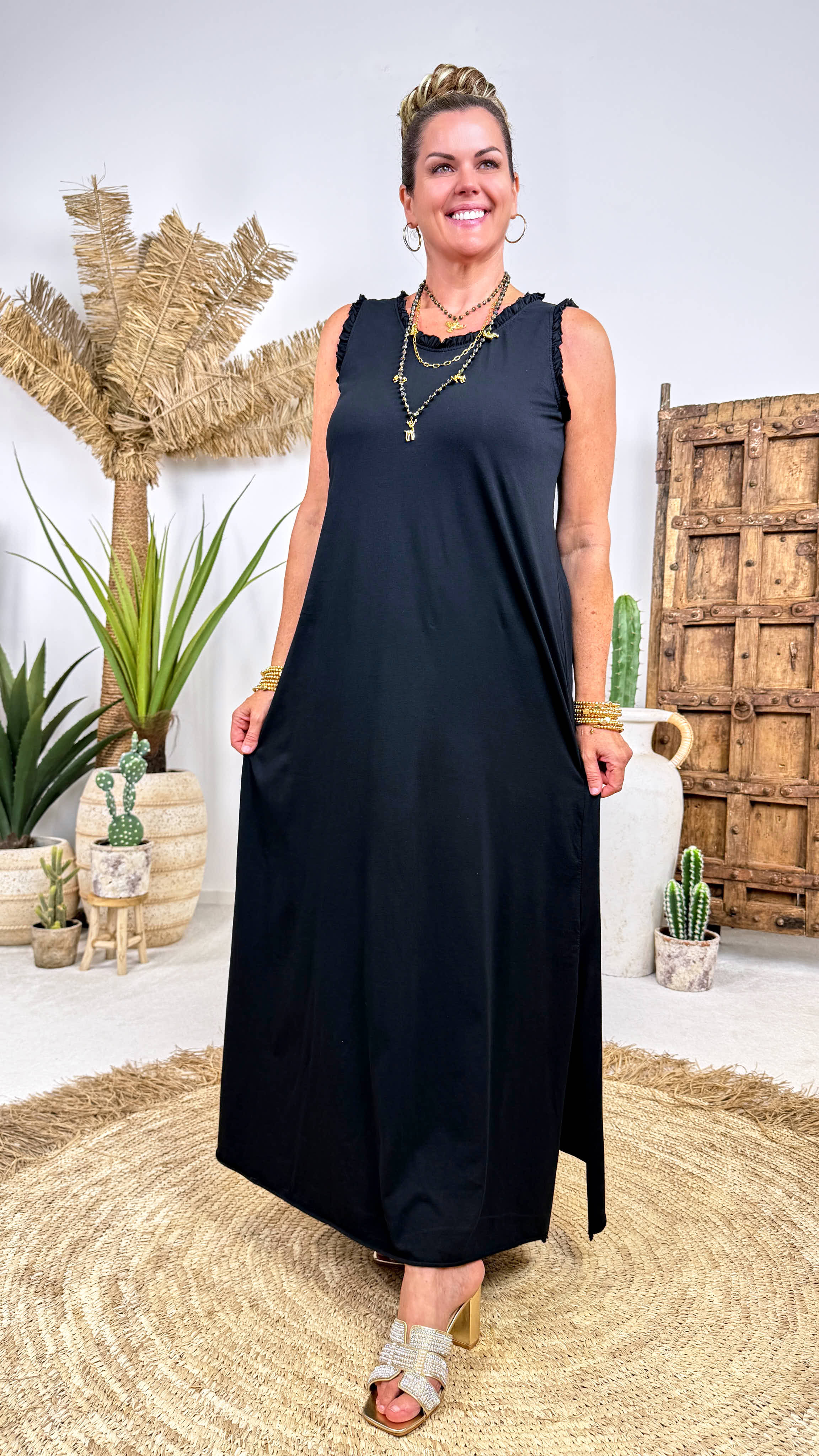 Langes Kleid Aurora Ruffle *Schwarz*