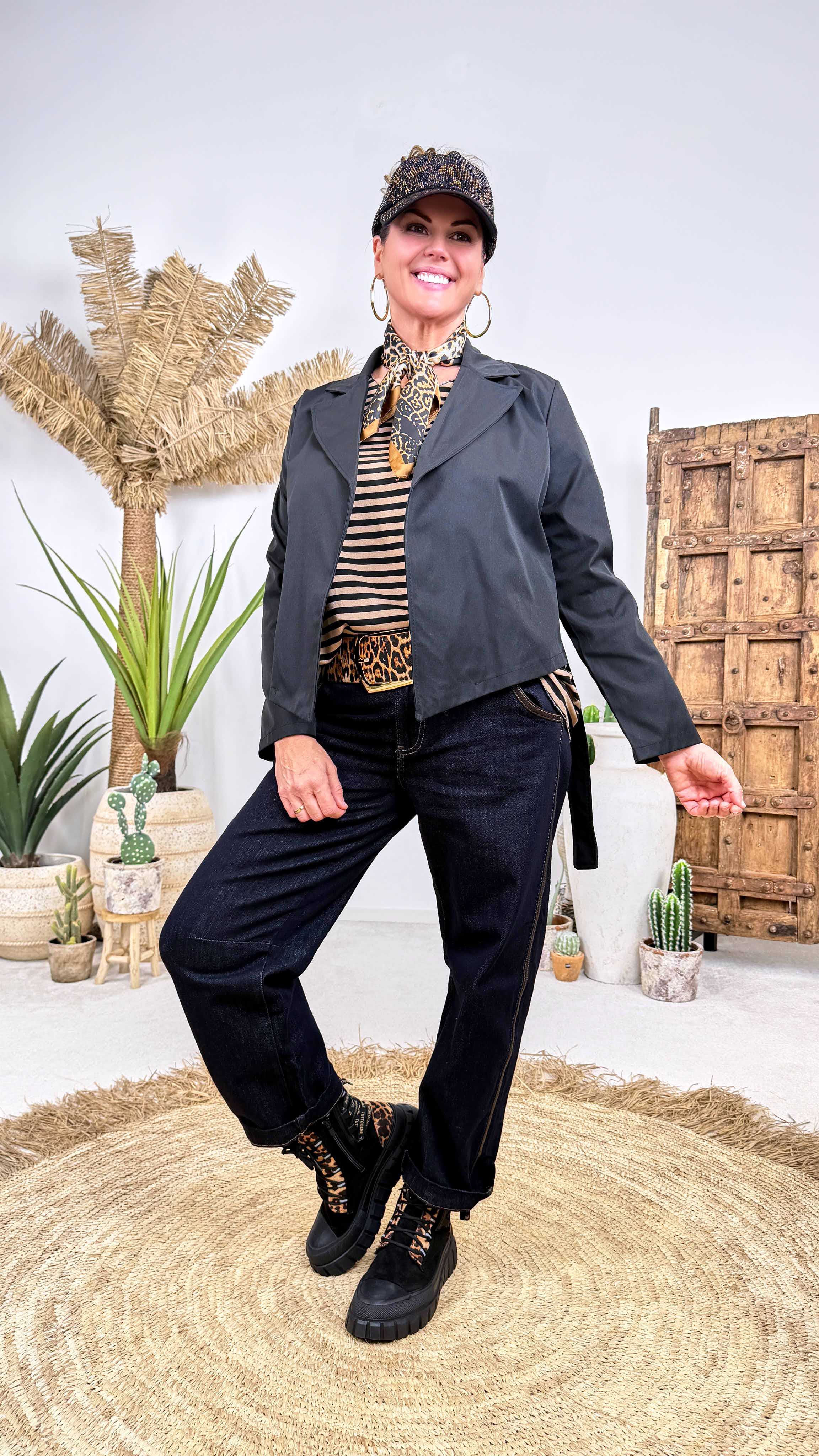Kurzer Trenchcoat Belfry *Schwarz*