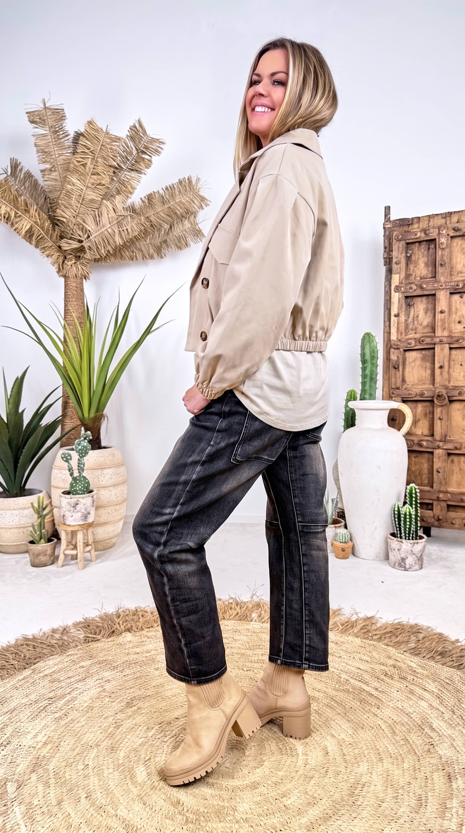 Kurze Jacke Corrinth *Beige*