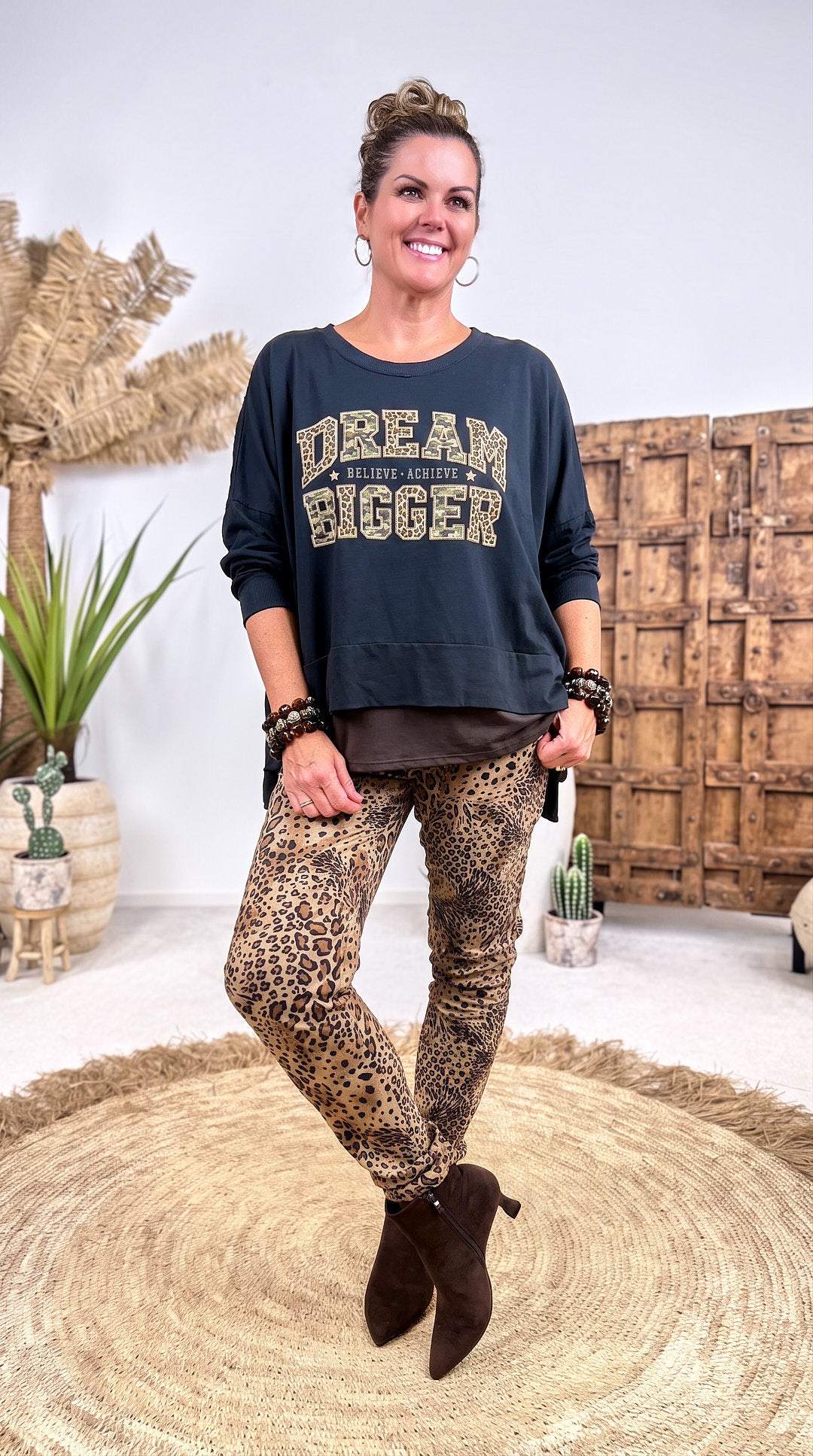 Sweatshirt Dream Bigger *Schwarz*