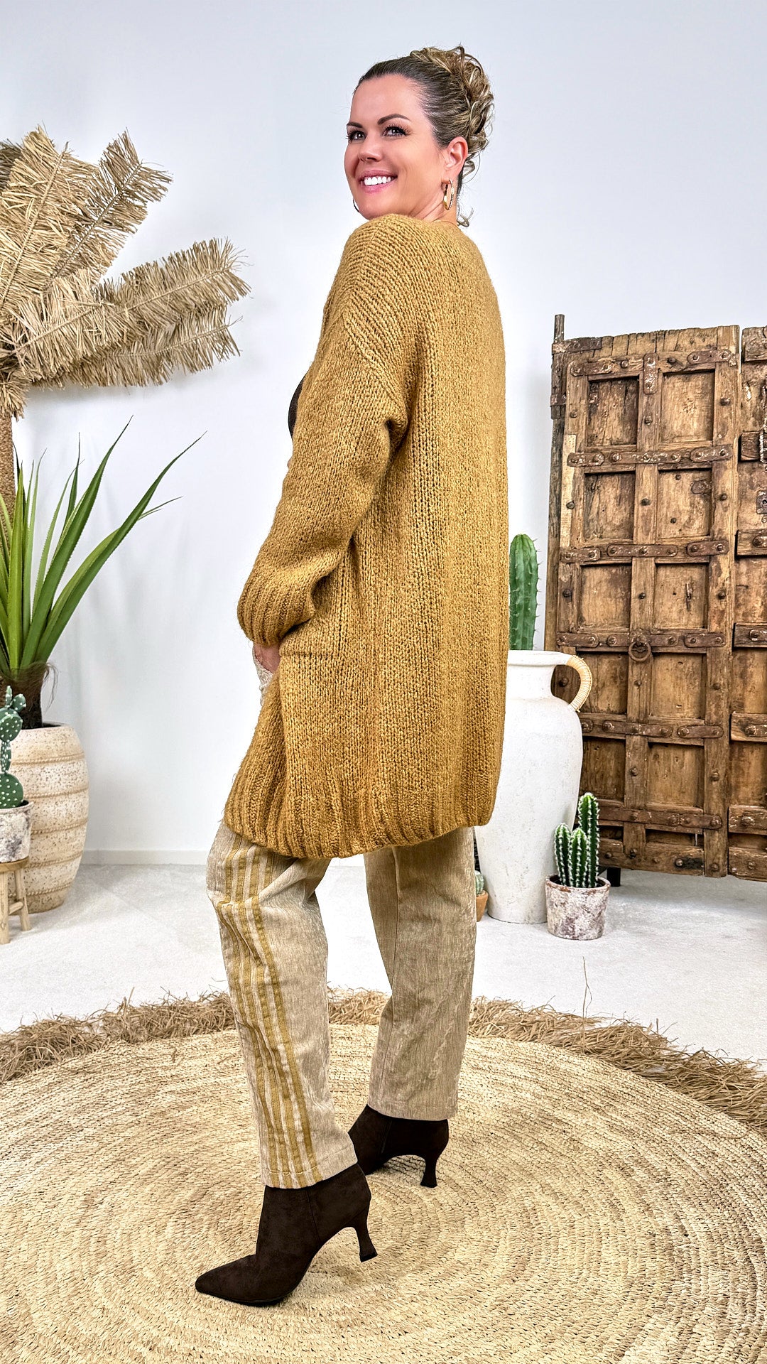 Lange Strickjacke Brúnn *Camel*