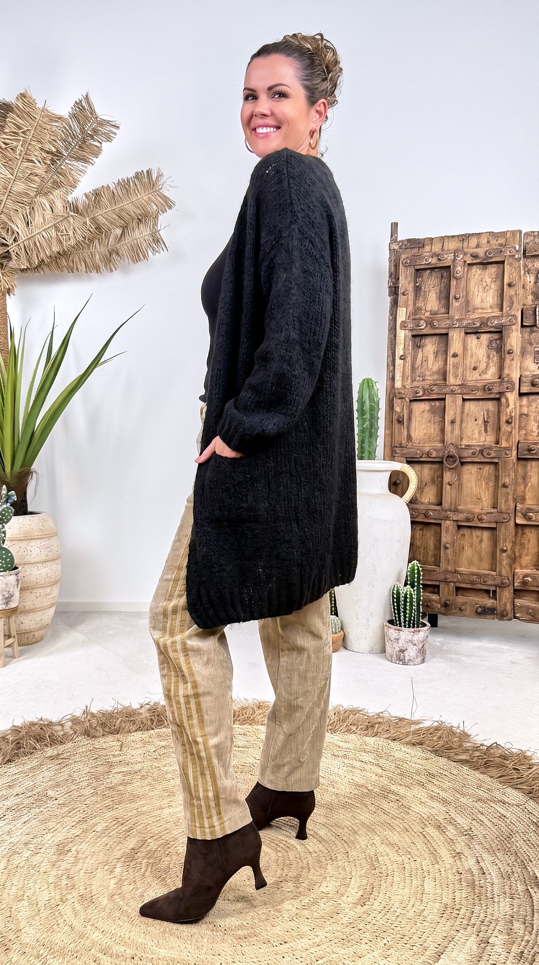 Lange Strickjacke Brúnn *Schwarz*