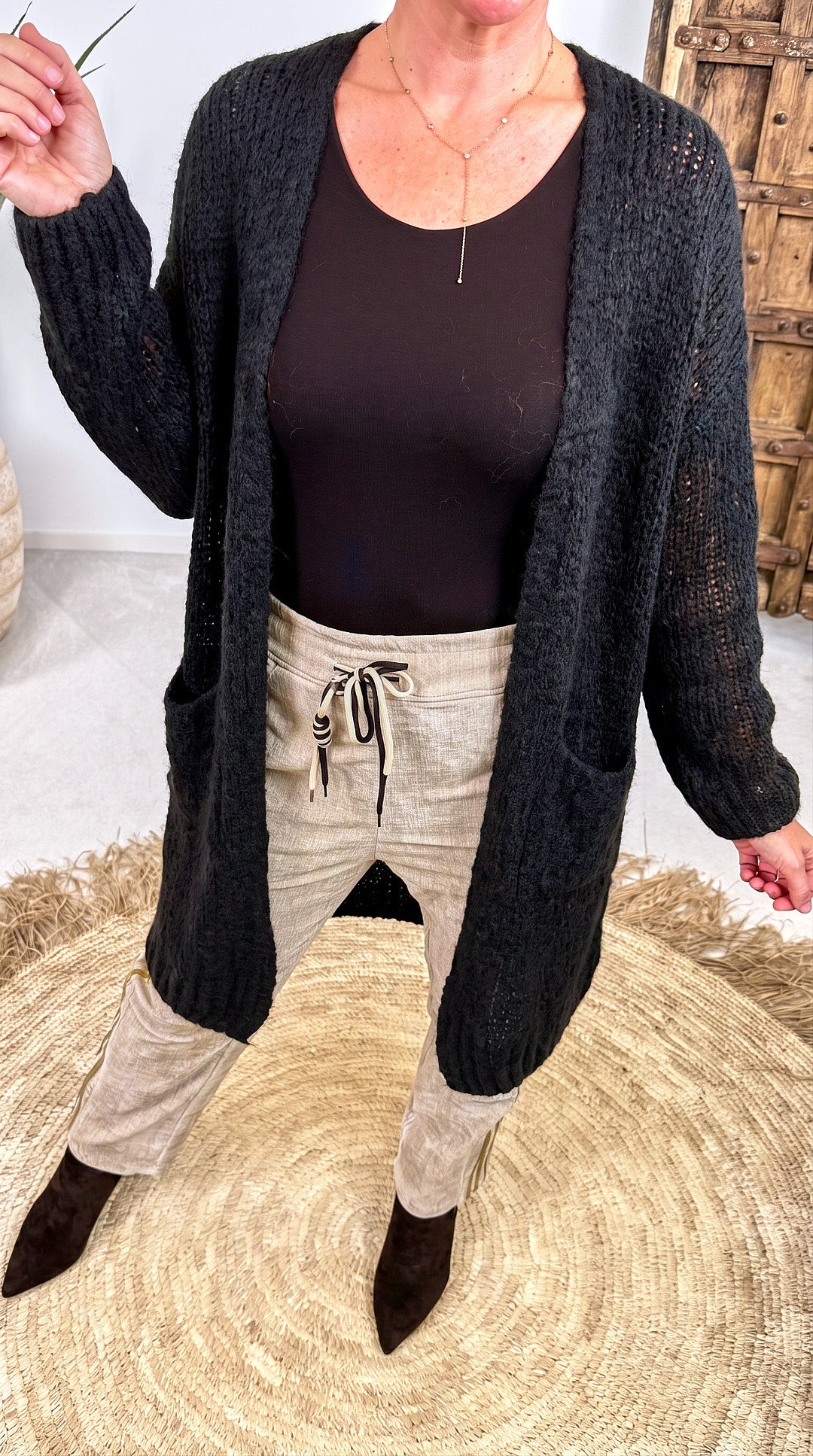 Lange Strickjacke Brúnn *Schwarz*
