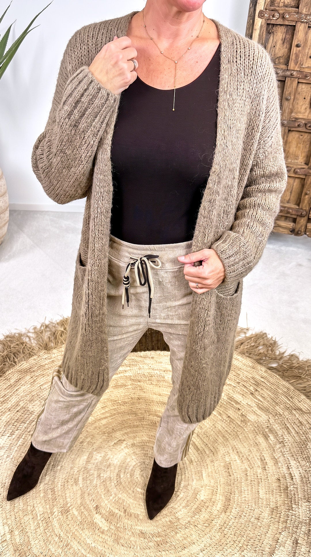Lange Strickjacke Brúnn *Taupe*