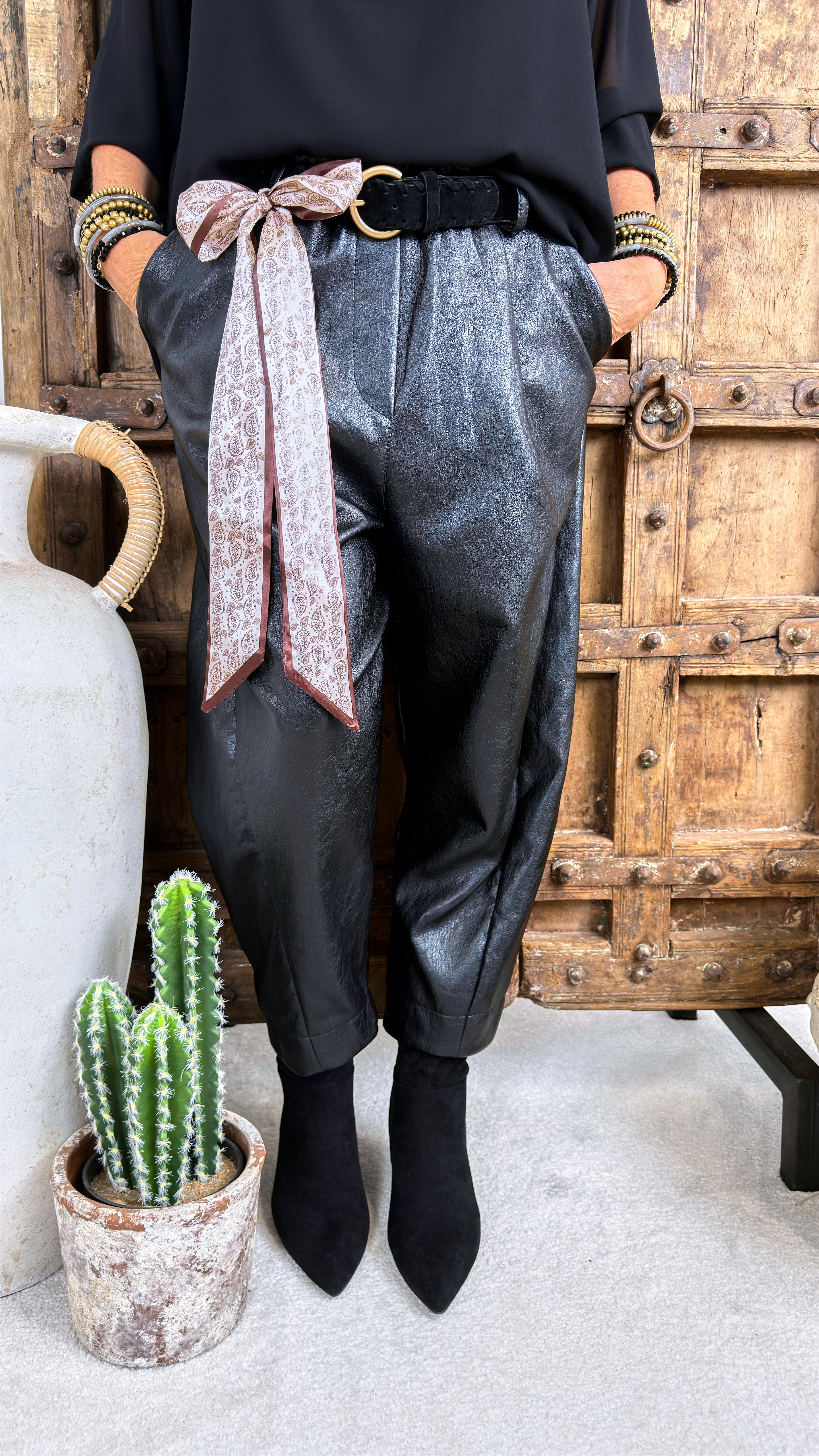 Hose Satin Luxe *Schwarz* (lieferbar ab 1.9.26)