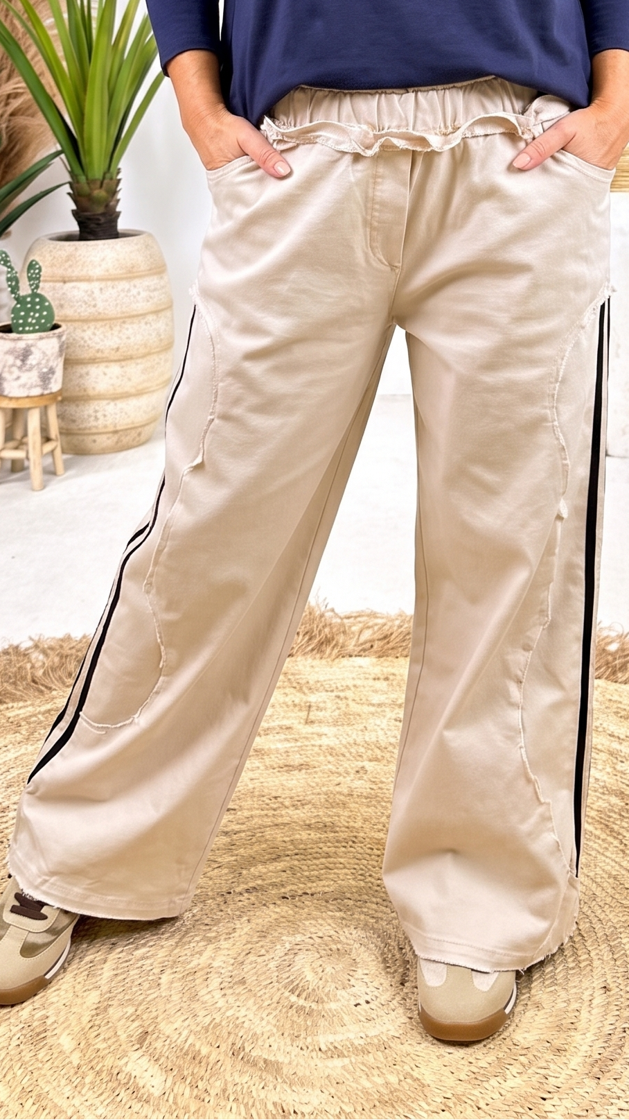 Hose Patrol Curve *Creme*