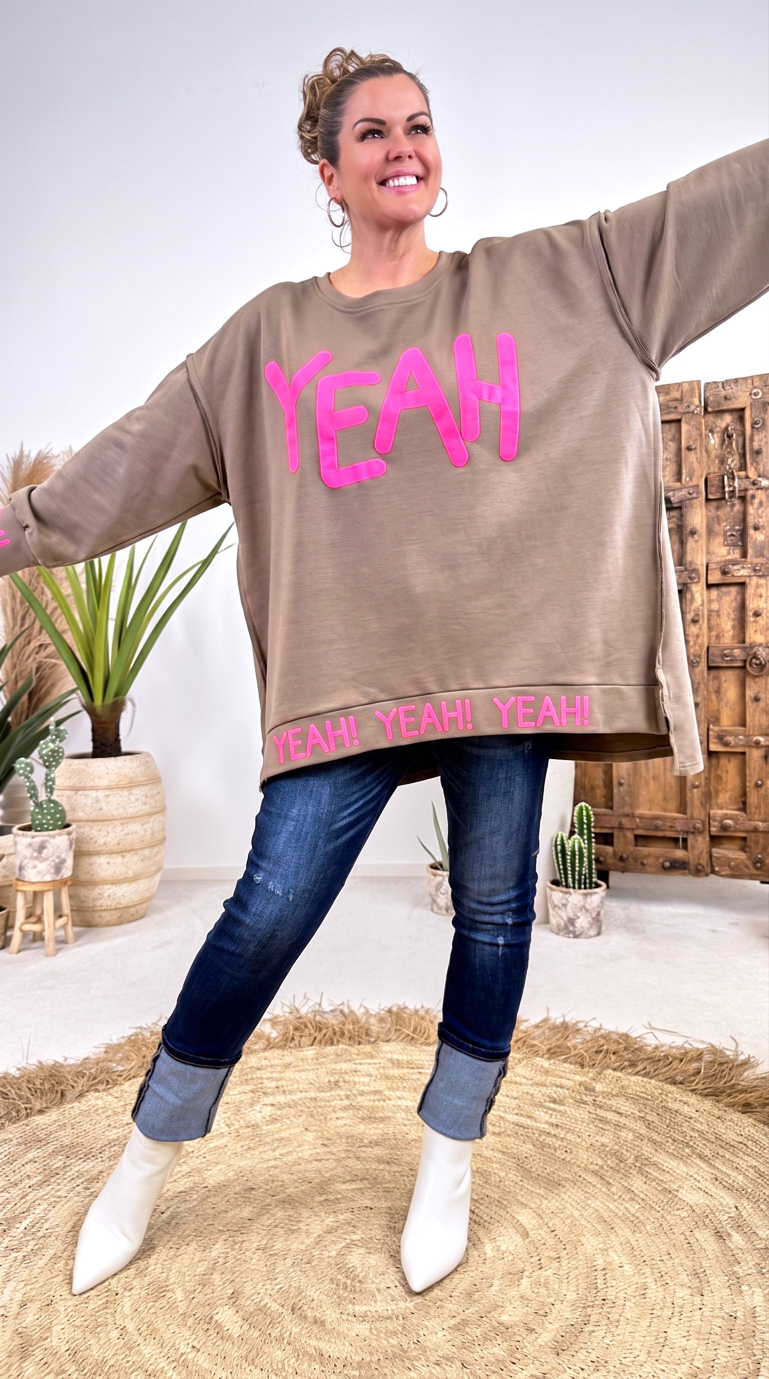Oversized Sweatshirt  Yeah *Taupe*
