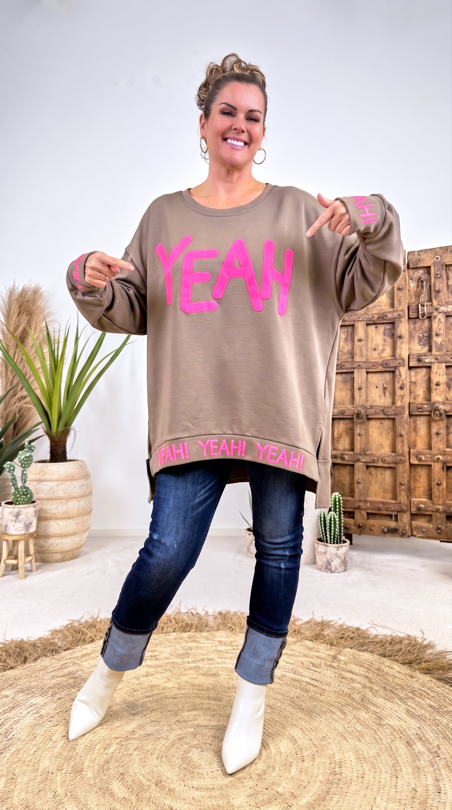 Oversized Sweatshirt  Yeah *Taupe*