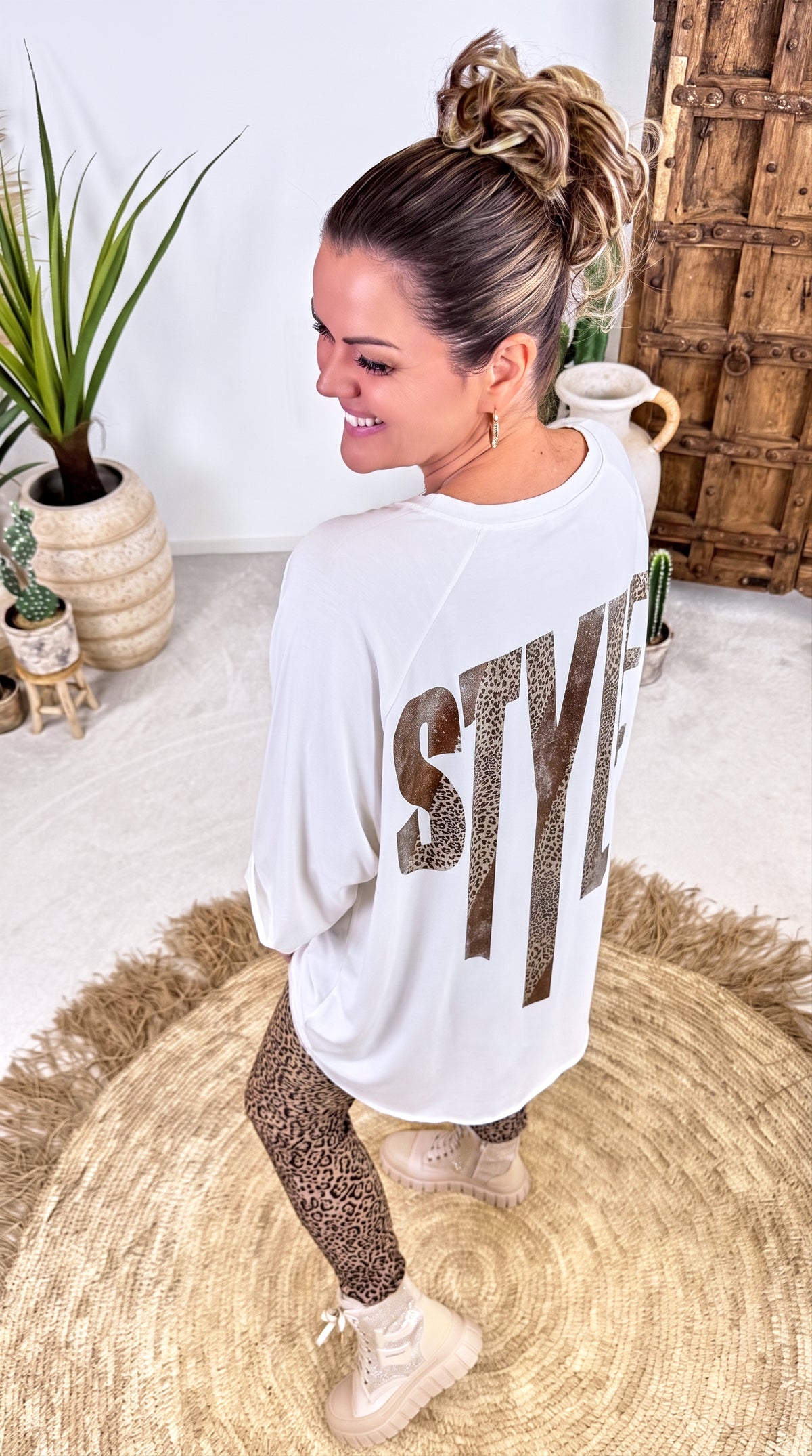 Oversized Langarmshirt Drumbeat *Weiß*